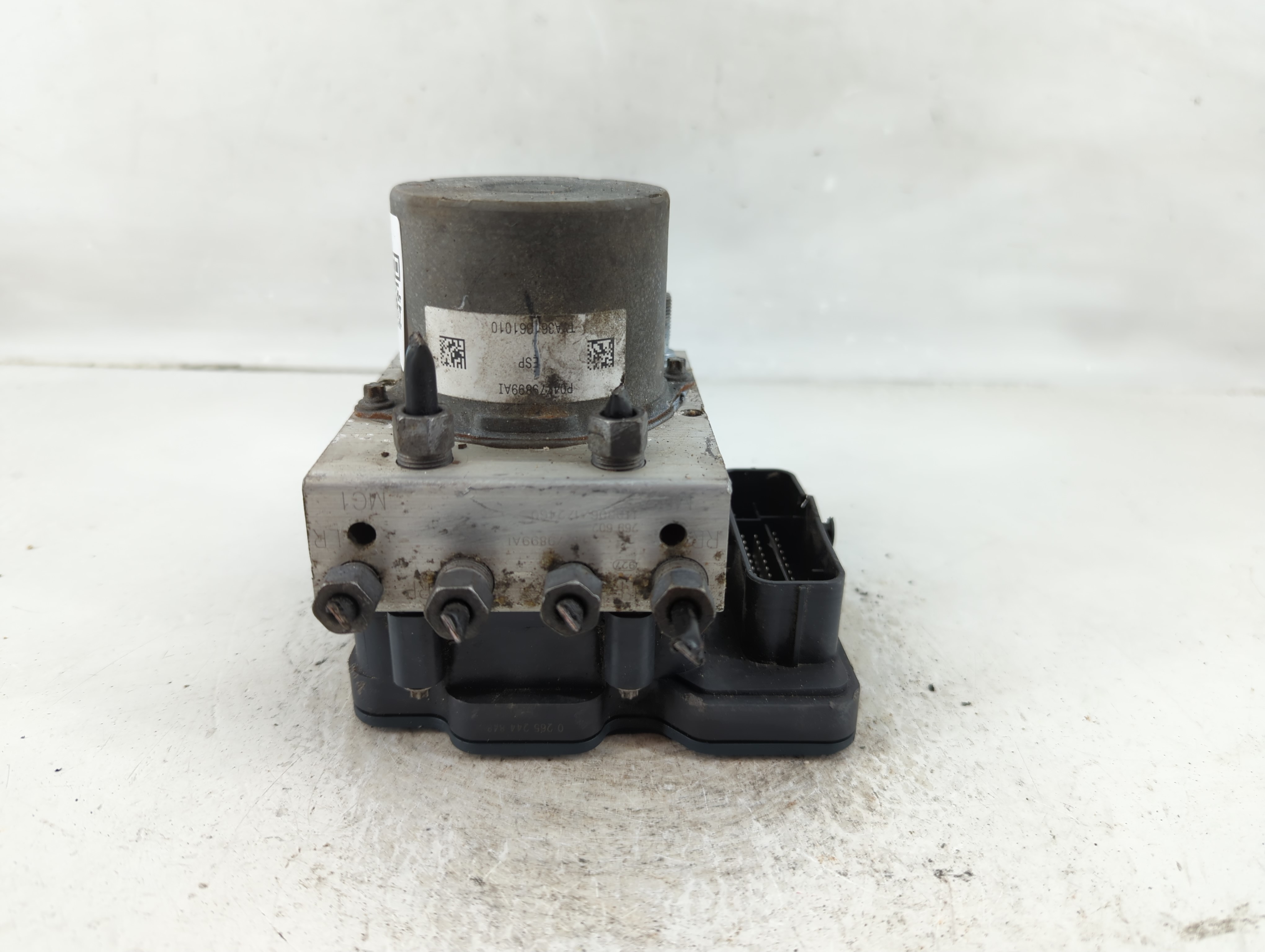 Picture of 2014-2014 Jeep Cherokee Abs Pump Control Module 1127184
