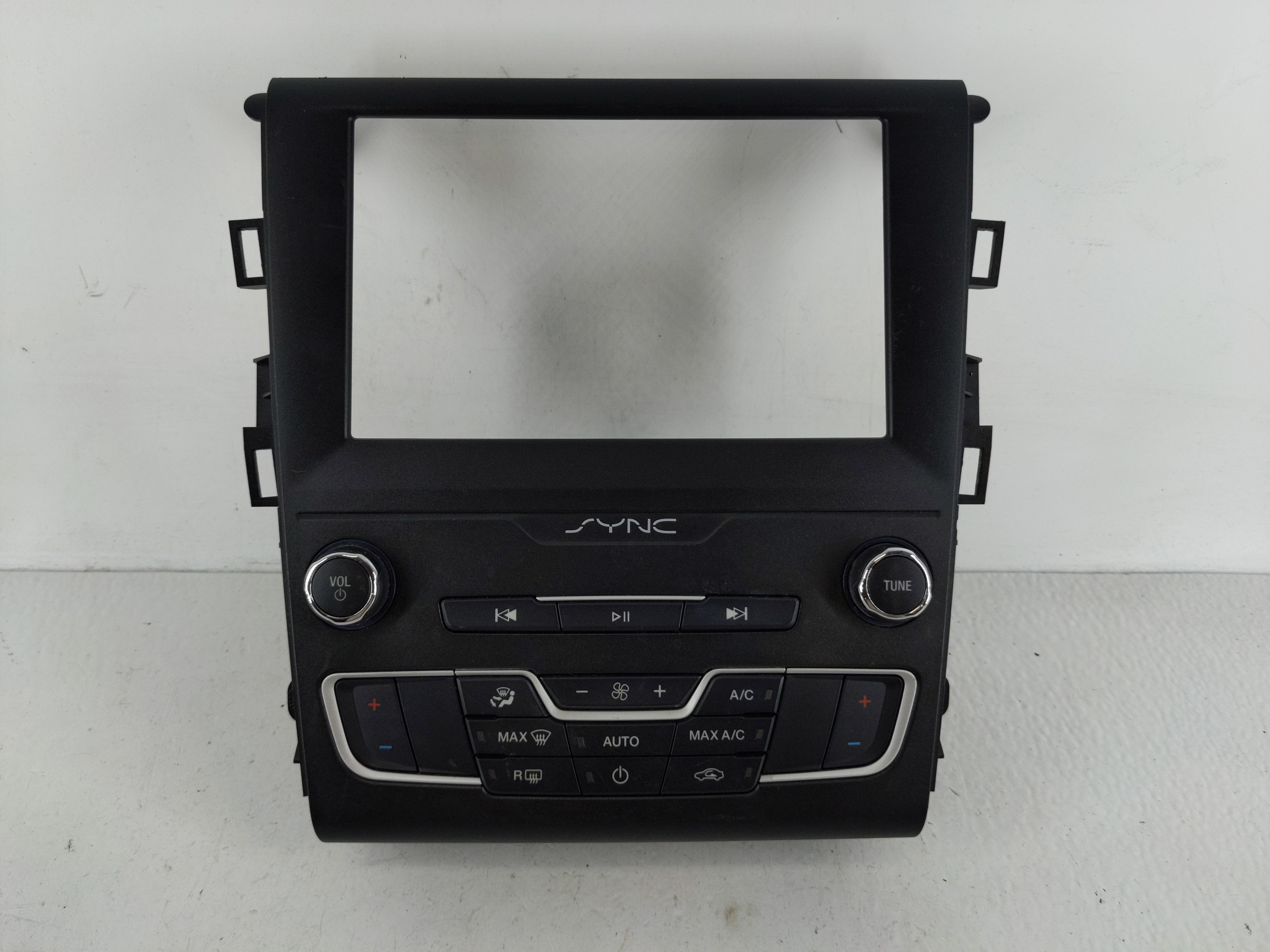 2016-2020 Ford Fusion Am Fm Cd Player Radio Receiver 1127212 - Oemusedautoparts1.com