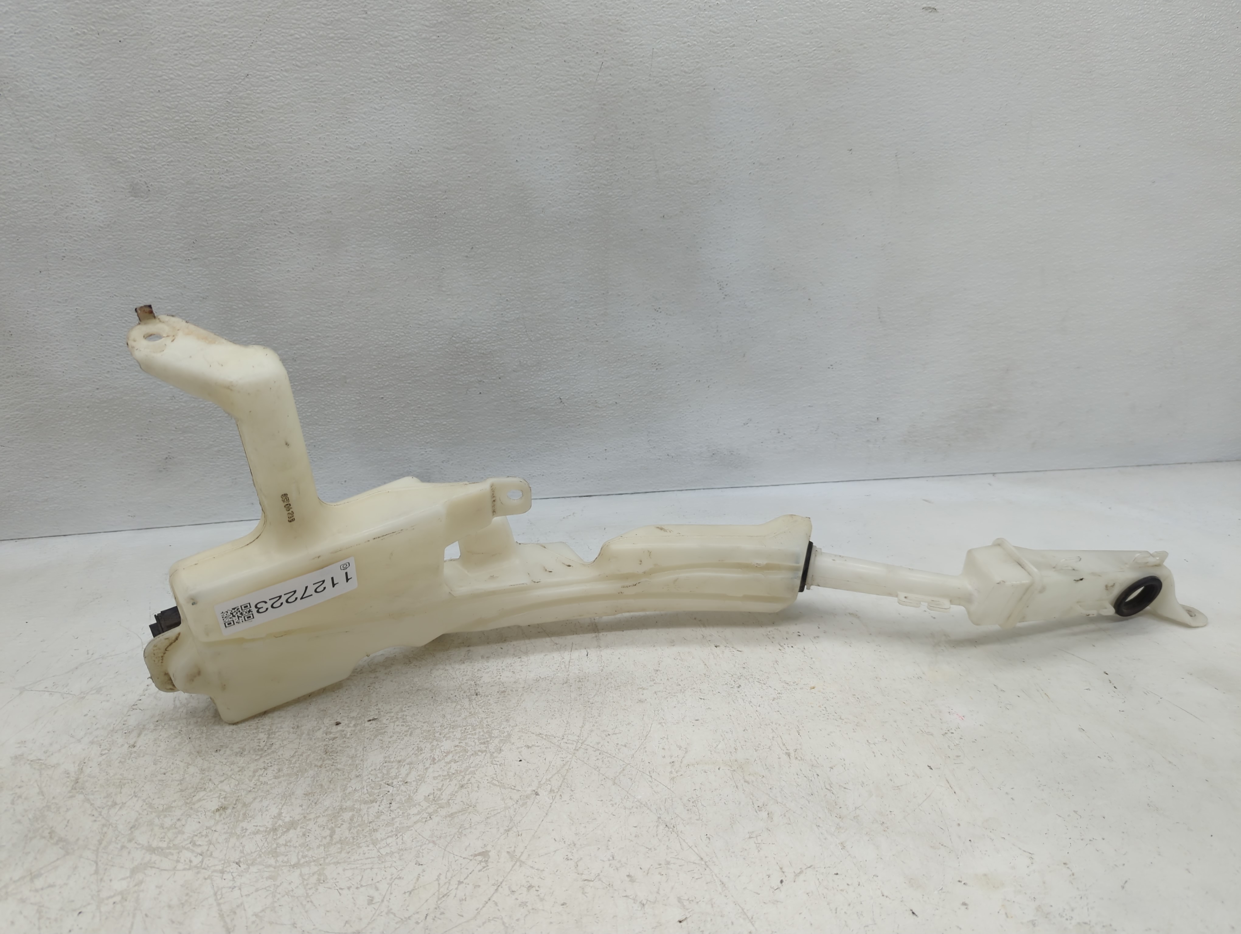 Picture of 2022-2022 Honda Civic Windshield Washer Fluid Reservoir Bottle Oem 1127223