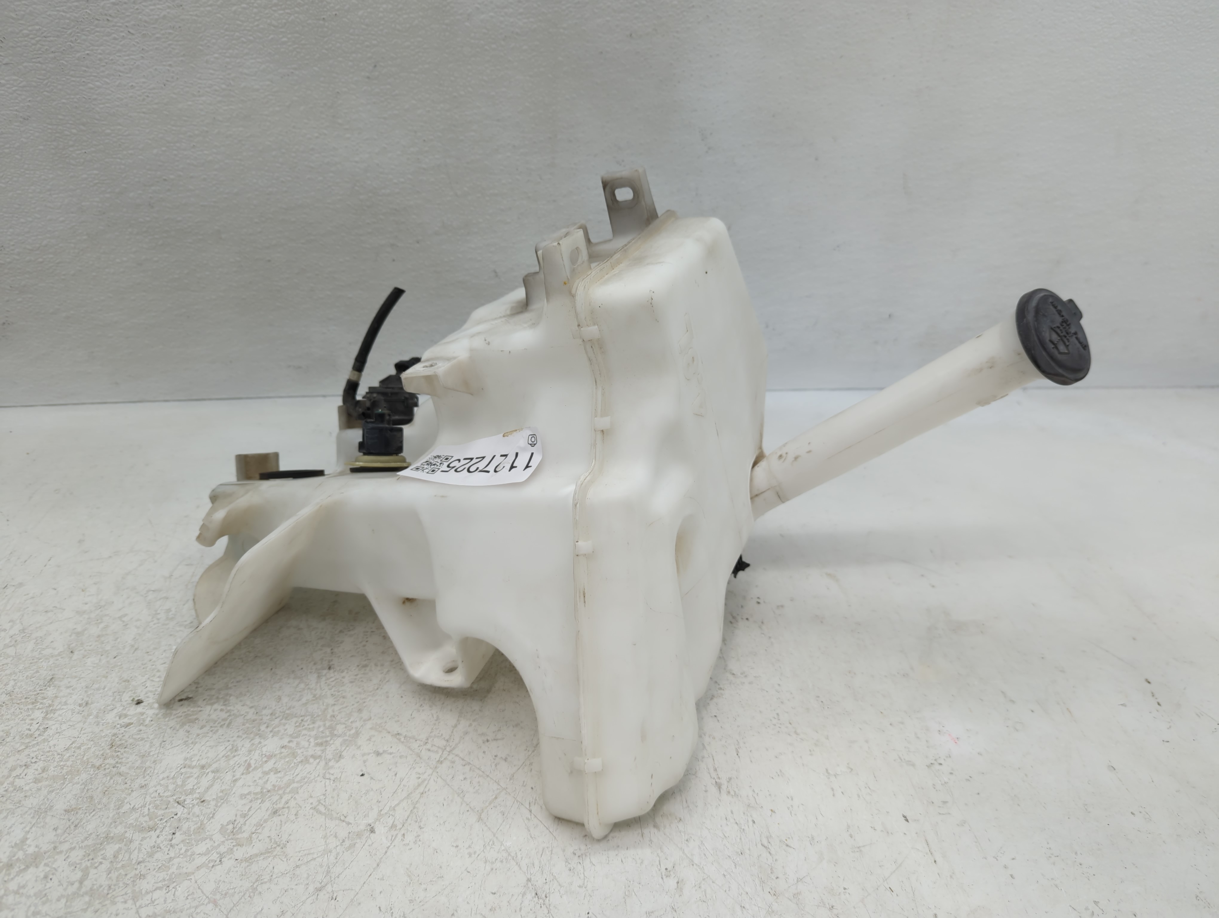Picture of 2012-2019 Toyota Yaris Windshield Washer Fluid Reservoir Bottle Oem 1127225