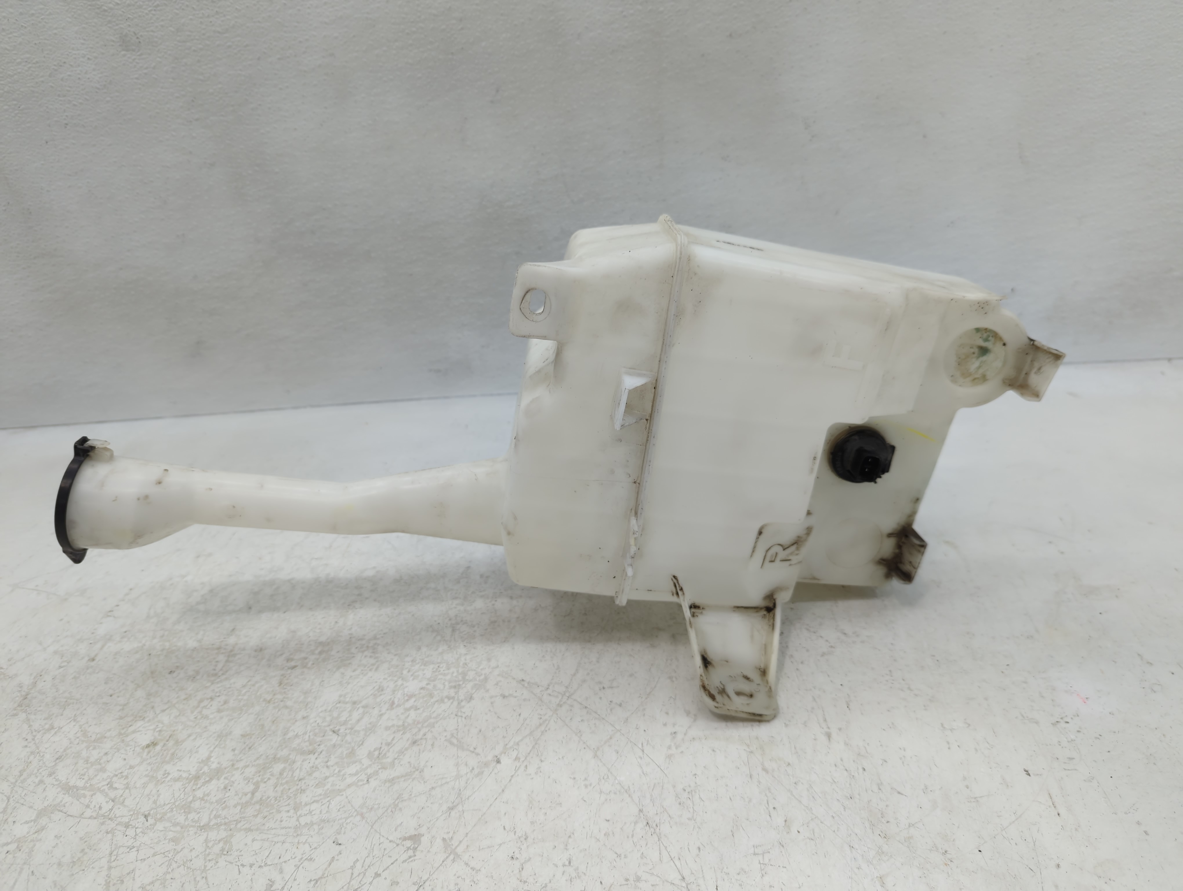 Picture of 2007-2011 Toyota Camry Windshield Washer Fluid Reservoir Bottle Oem 1127246