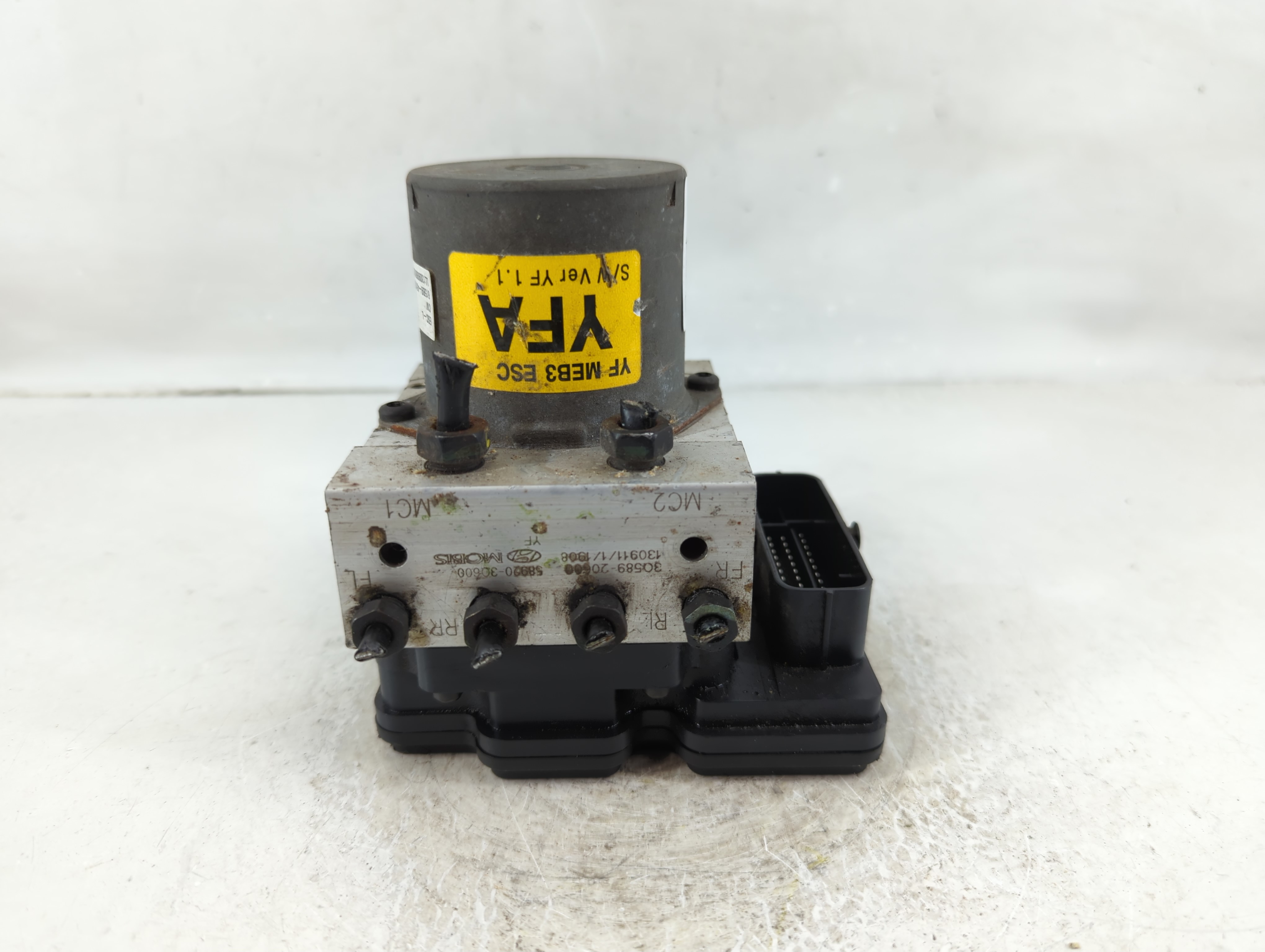 Picture of 2013-2014 Hyundai Sonata Abs Pump Control Module 1127394