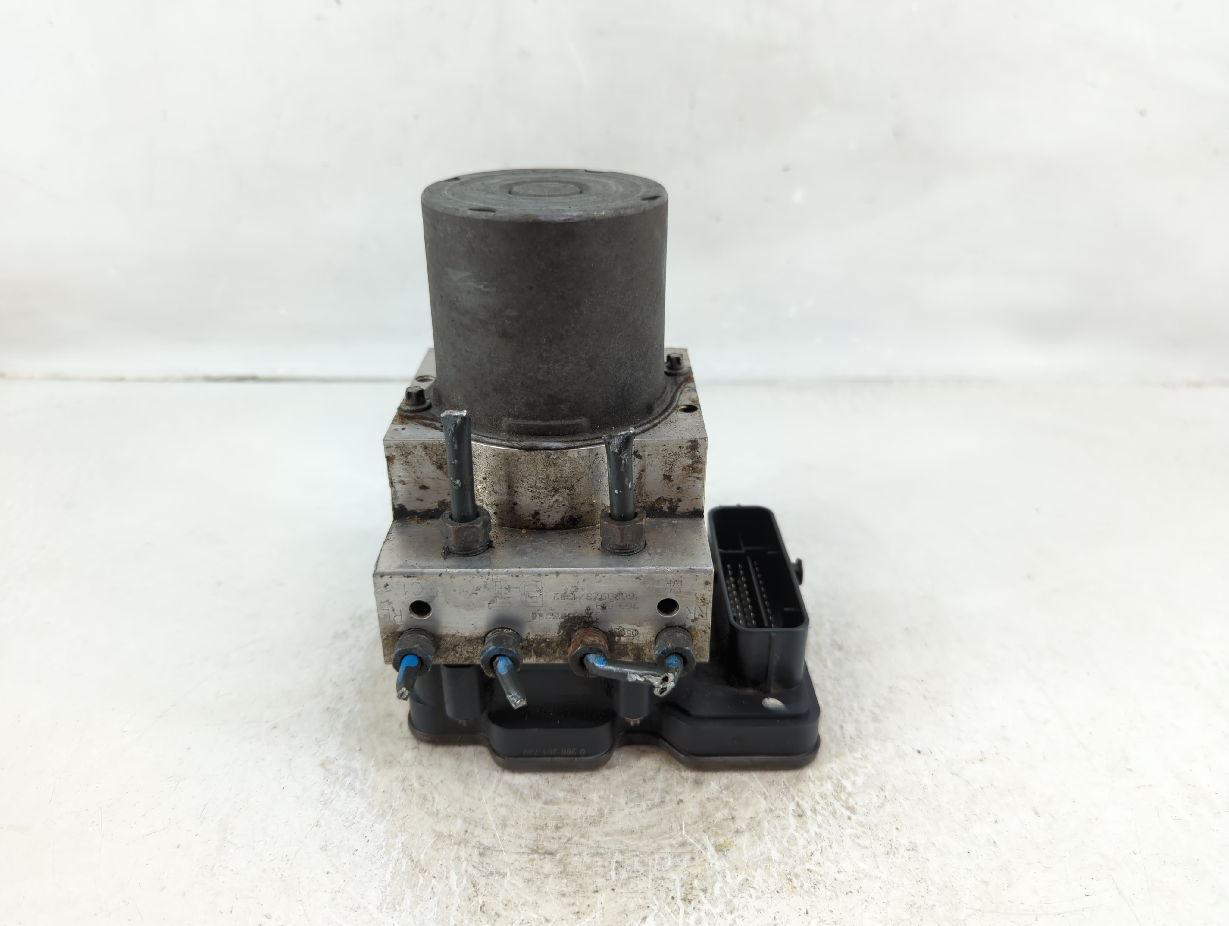 Picture of 2017-2017 Subaru Forester Abs Pump Control Module 1127396