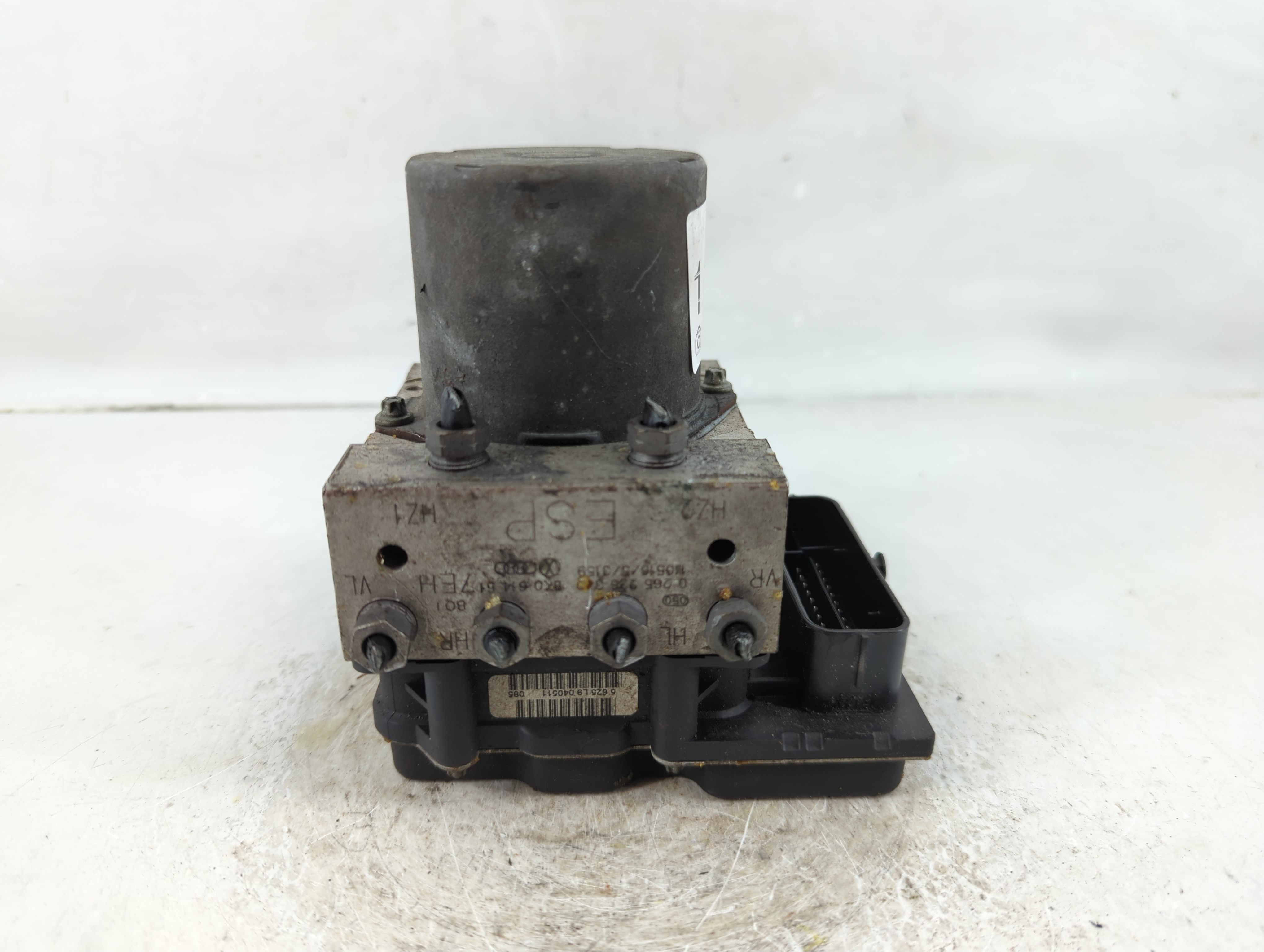 Picture of Audi A4 Abs Pump Control Module 1127410
