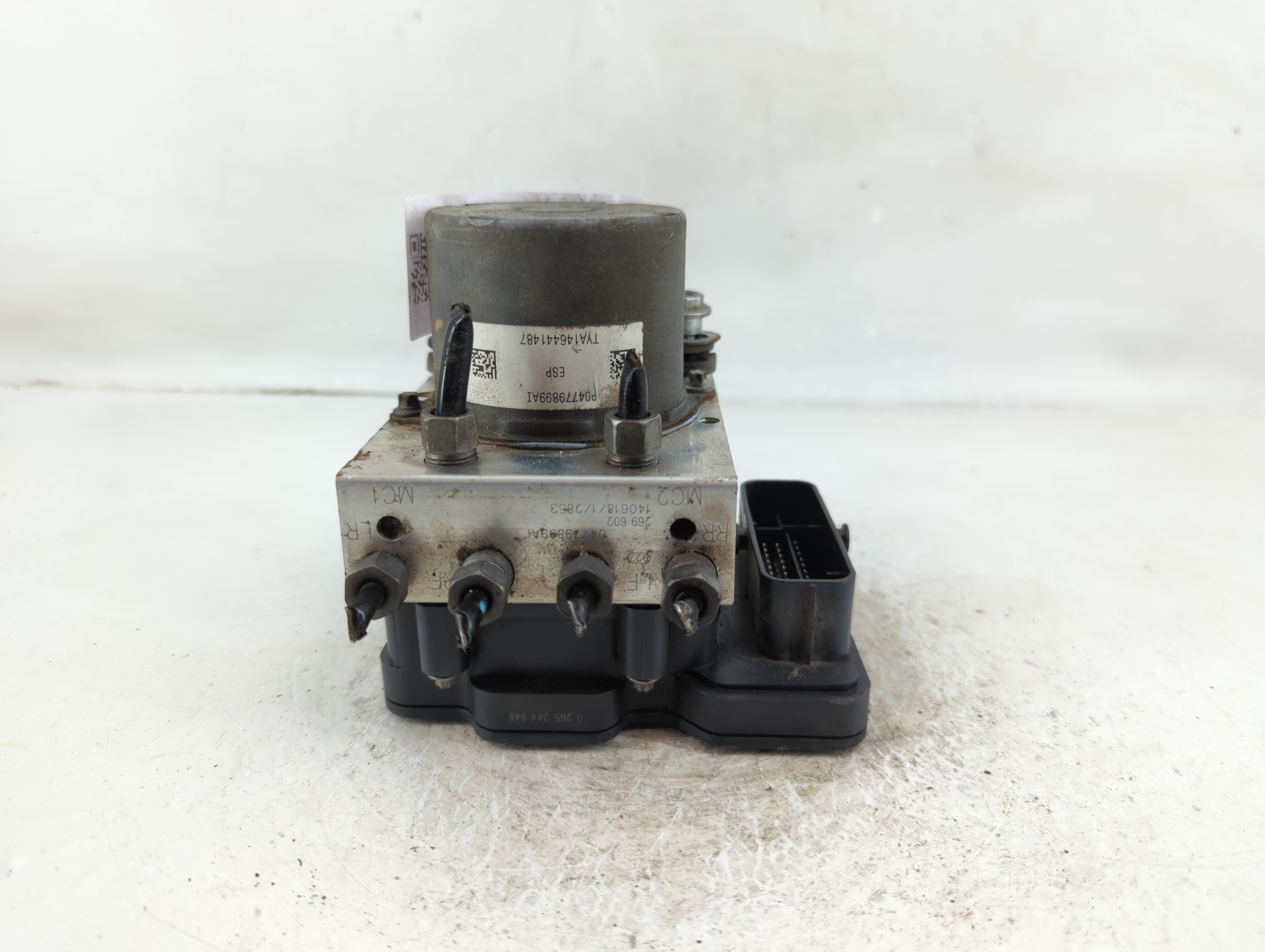 Picture of 2014-2014 Jeep Cherokee Abs Pump Control Module 1127431