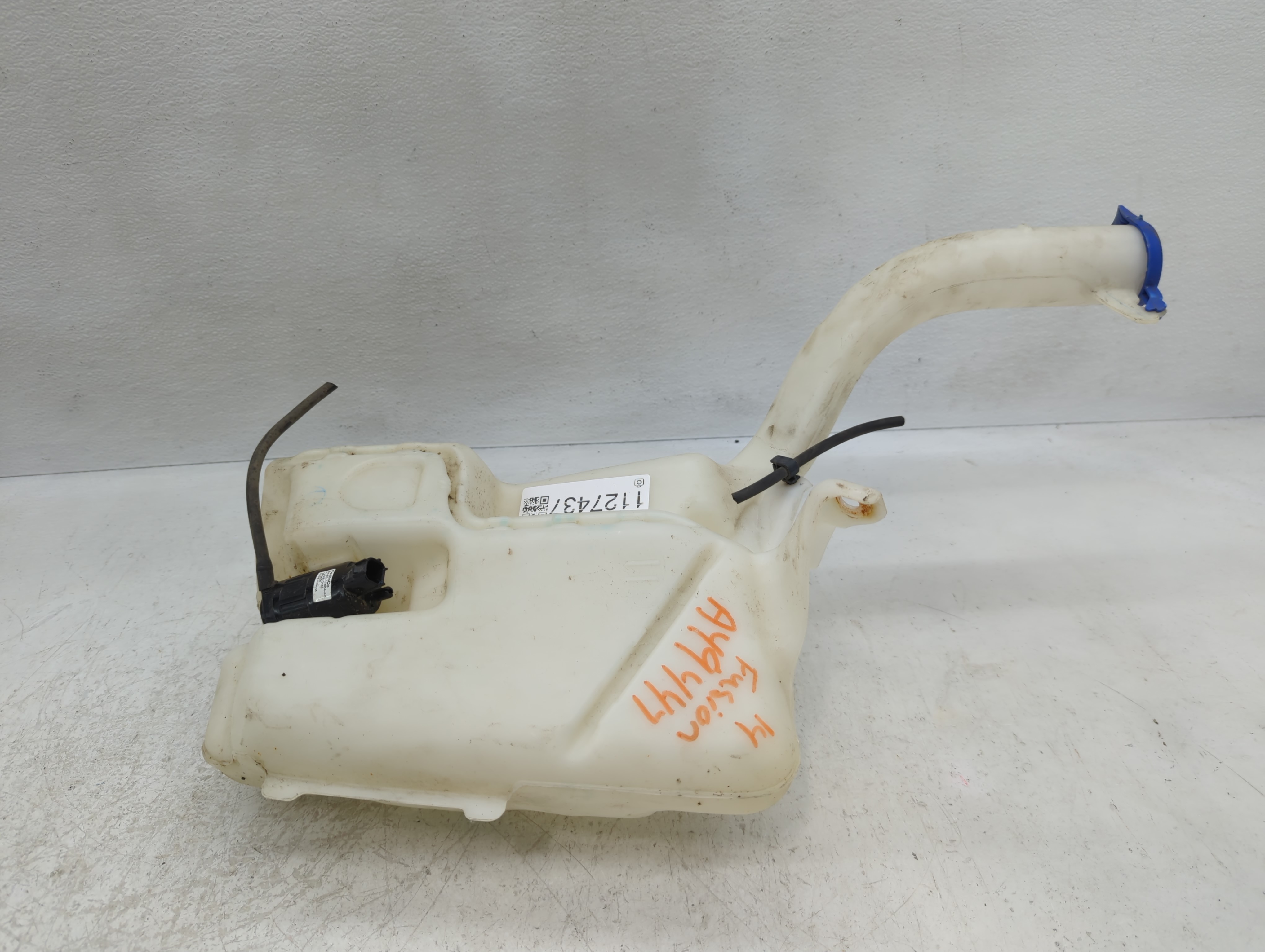 2013-2014 Ford Fusion Windshield Washer Fluid Reservoir Bottle Oem 1127437 - Oemusedautoparts1.com