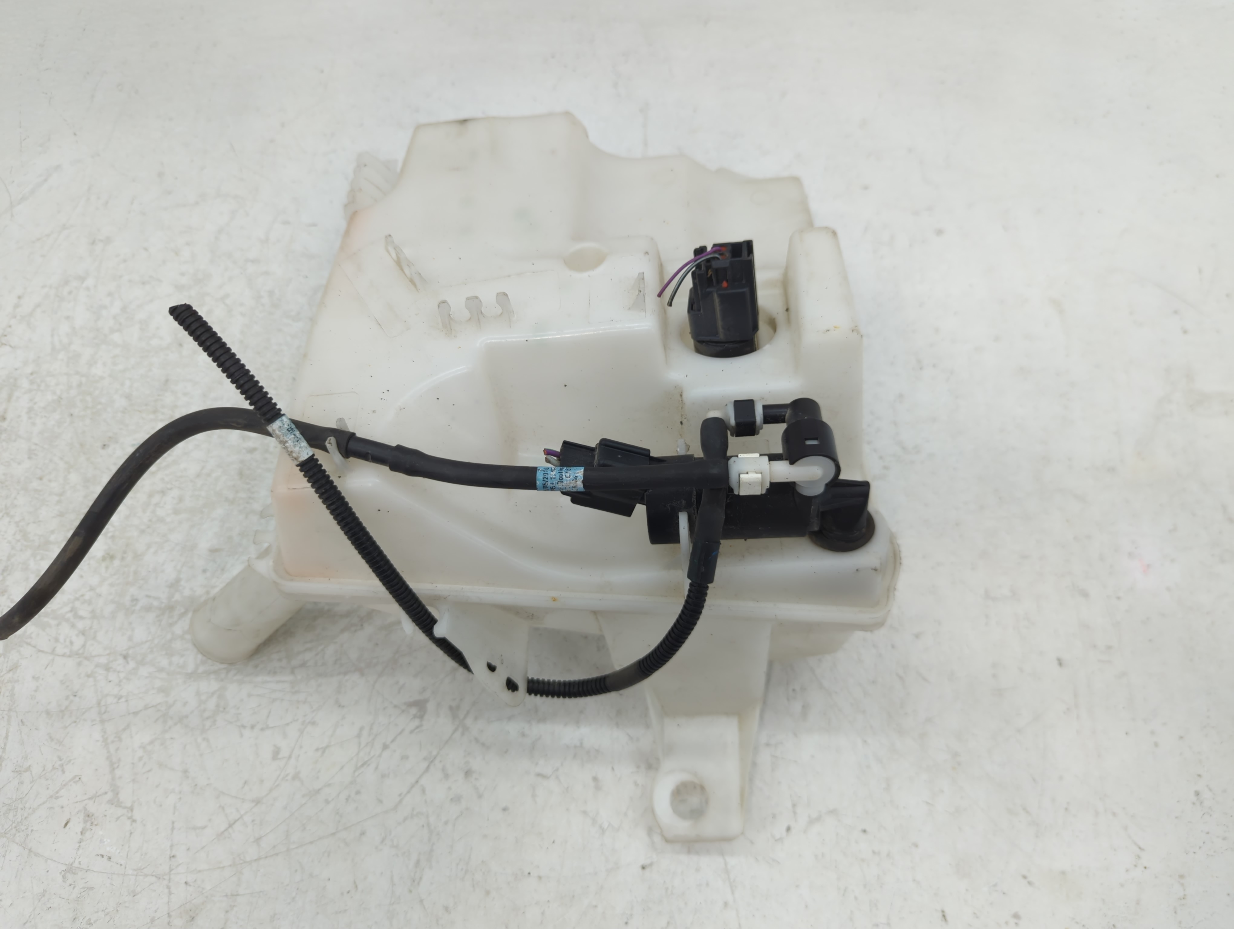 Picture of 2012-2018 Ford Focus Windshield Washer Fluid Reservoir Bottle Oem 1127439