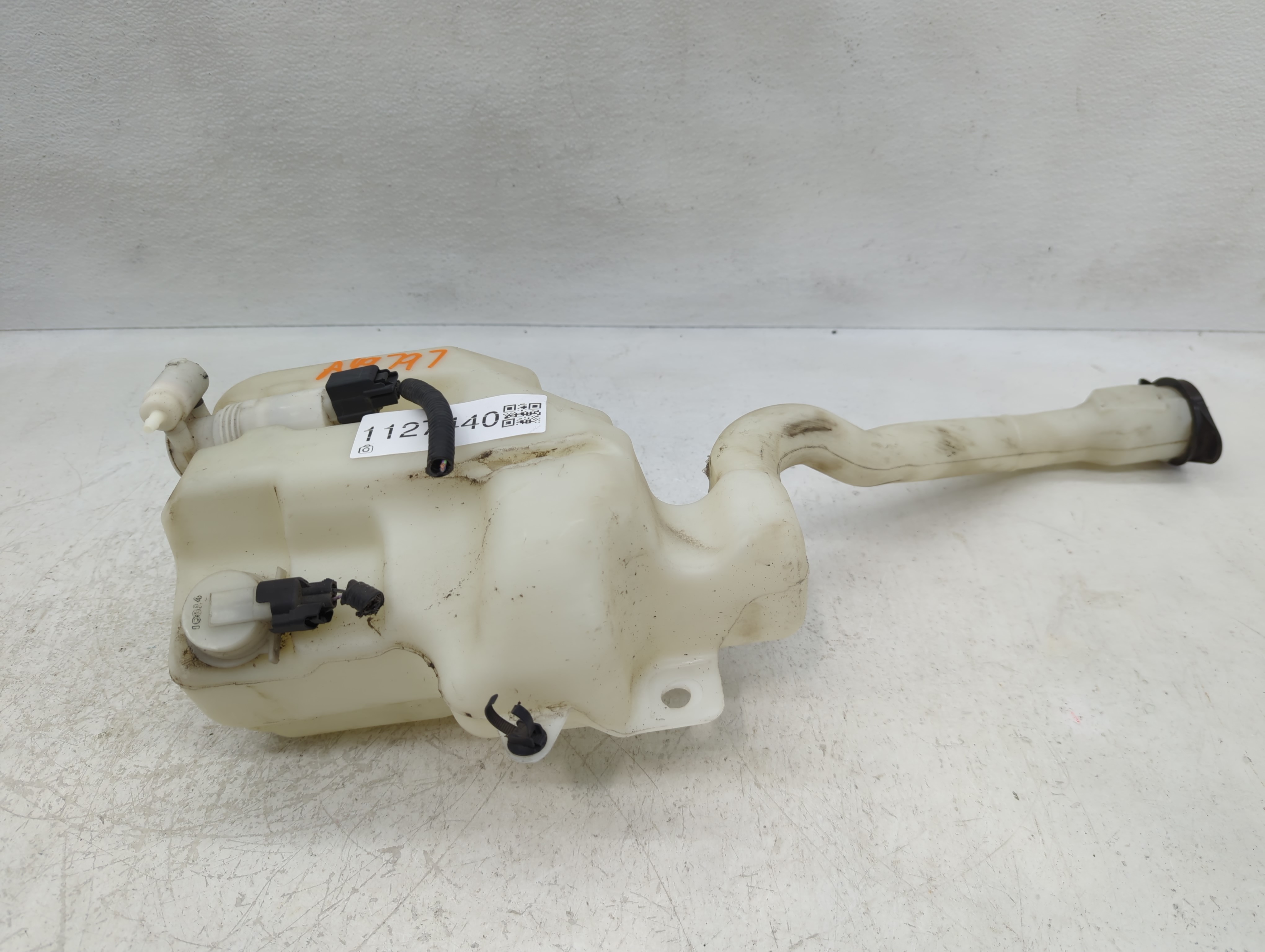 Picture of 2011-2015 Ford Explorer Windshield Washer Fluid Reservoir Bottle Oem 1127440