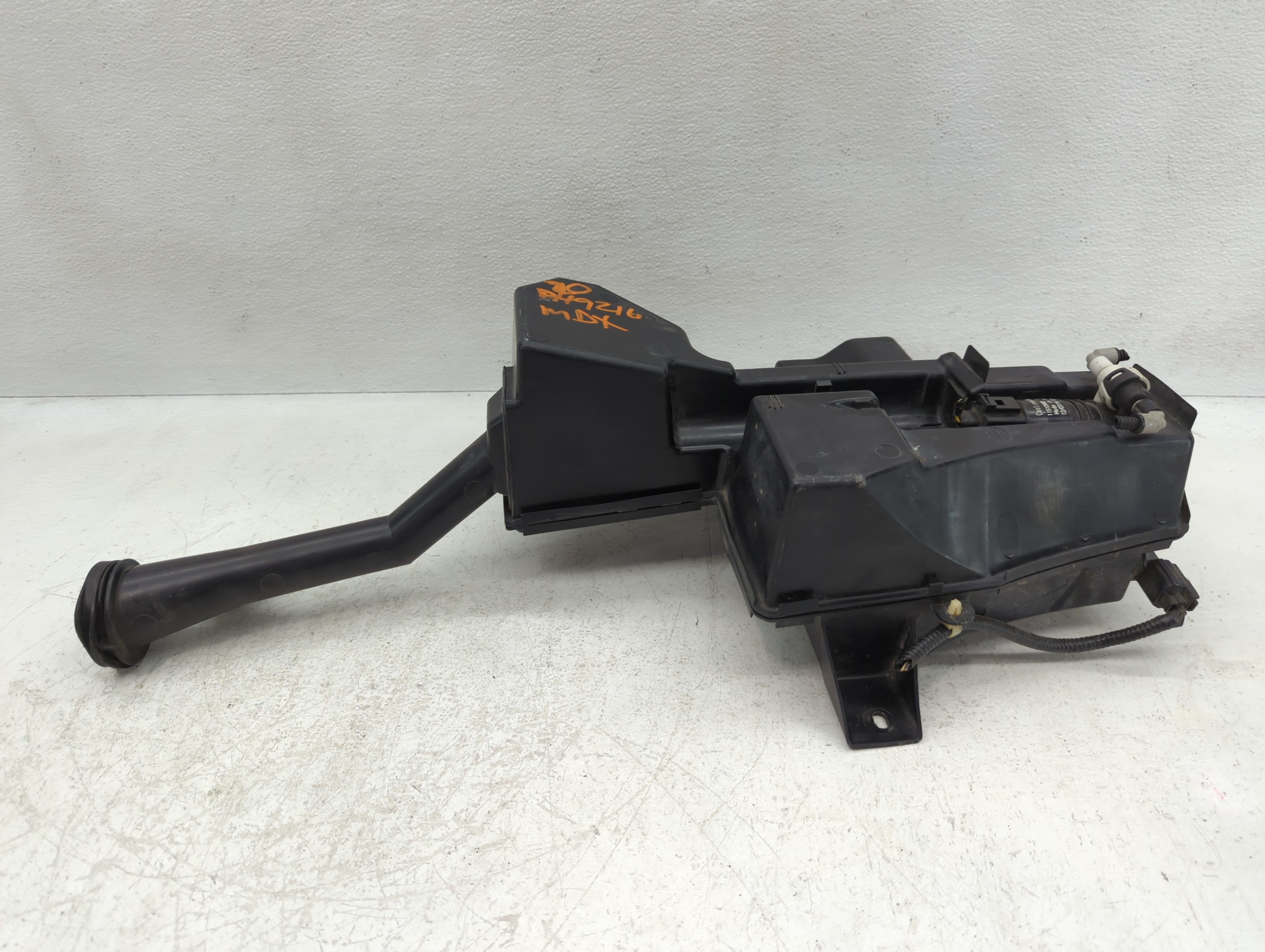 Picture of 2014-2020 Acura Mdx Windshield Washer Fluid Reservoir Bottle Oem 1127442