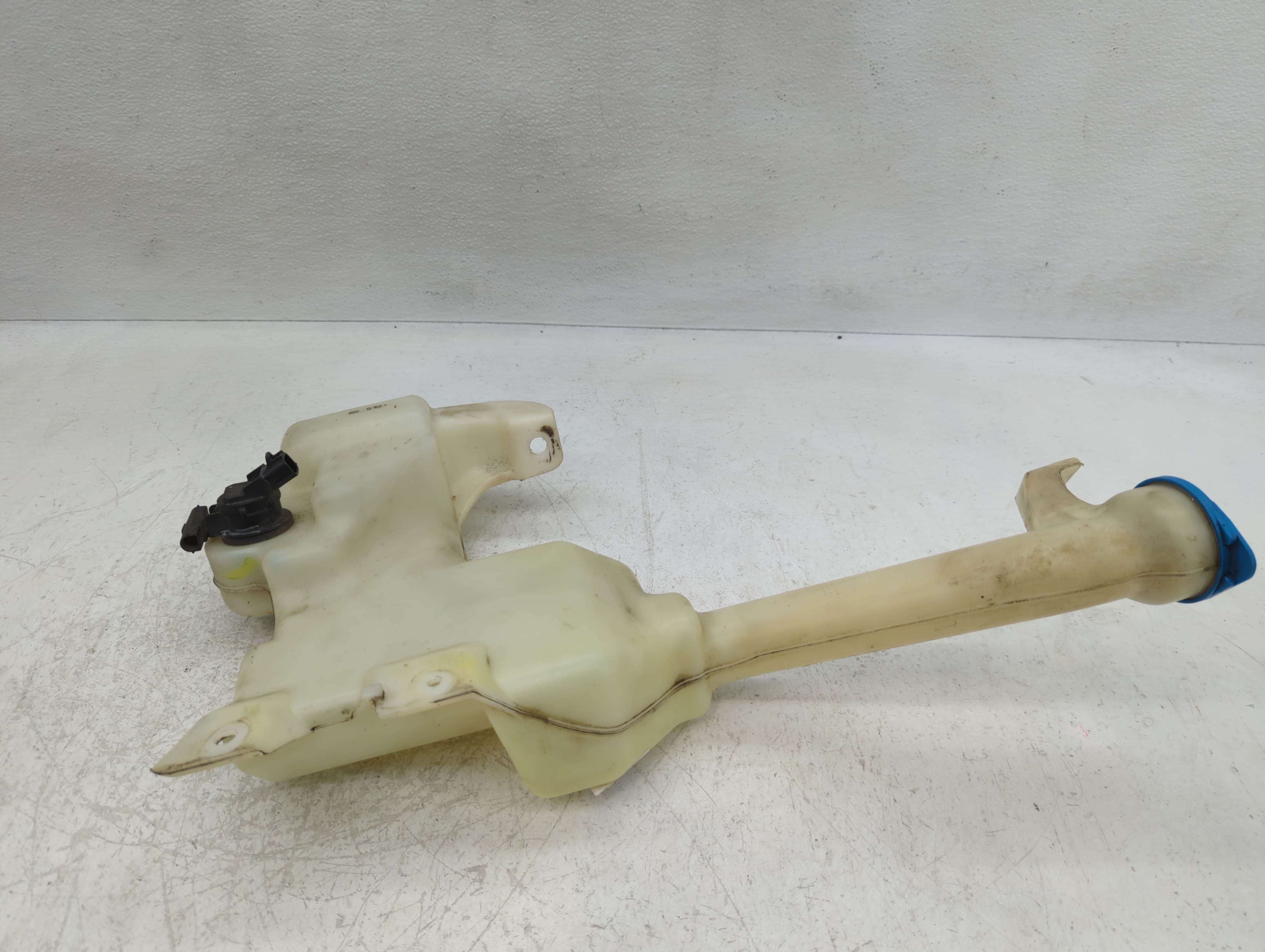 Picture of 2008-2012 Honda Accord Windshield Washer Fluid Reservoir Bottle Oem 1127447