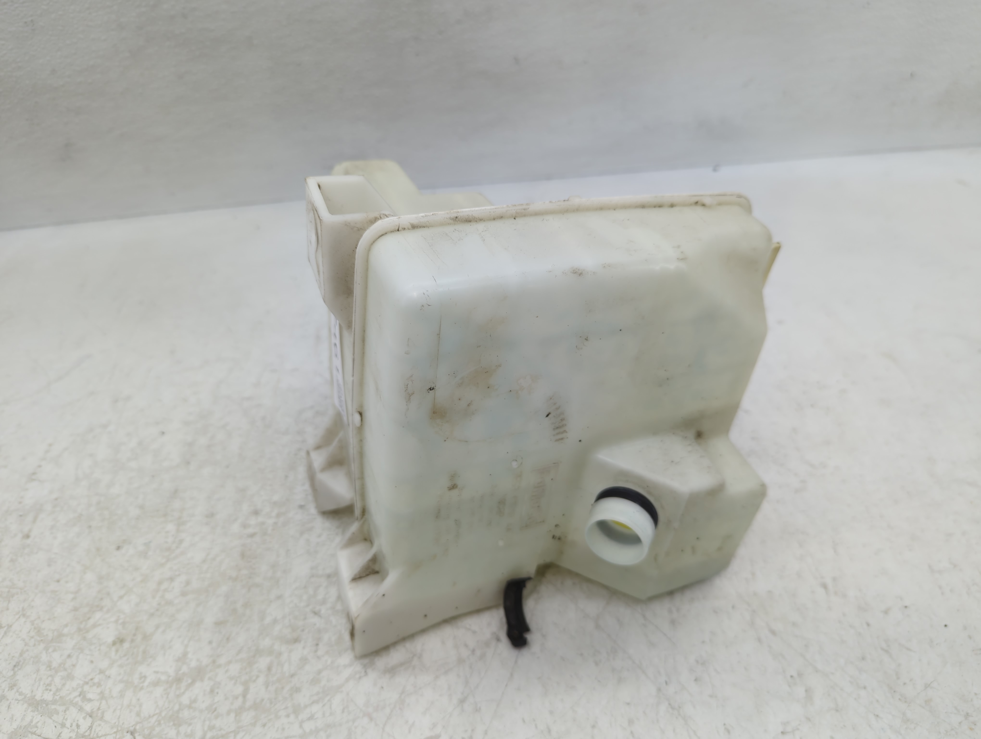Picture of 2007-2012 Lincoln Mkz Windshield Washer Fluid Reservoir Bottle Oem 1127461