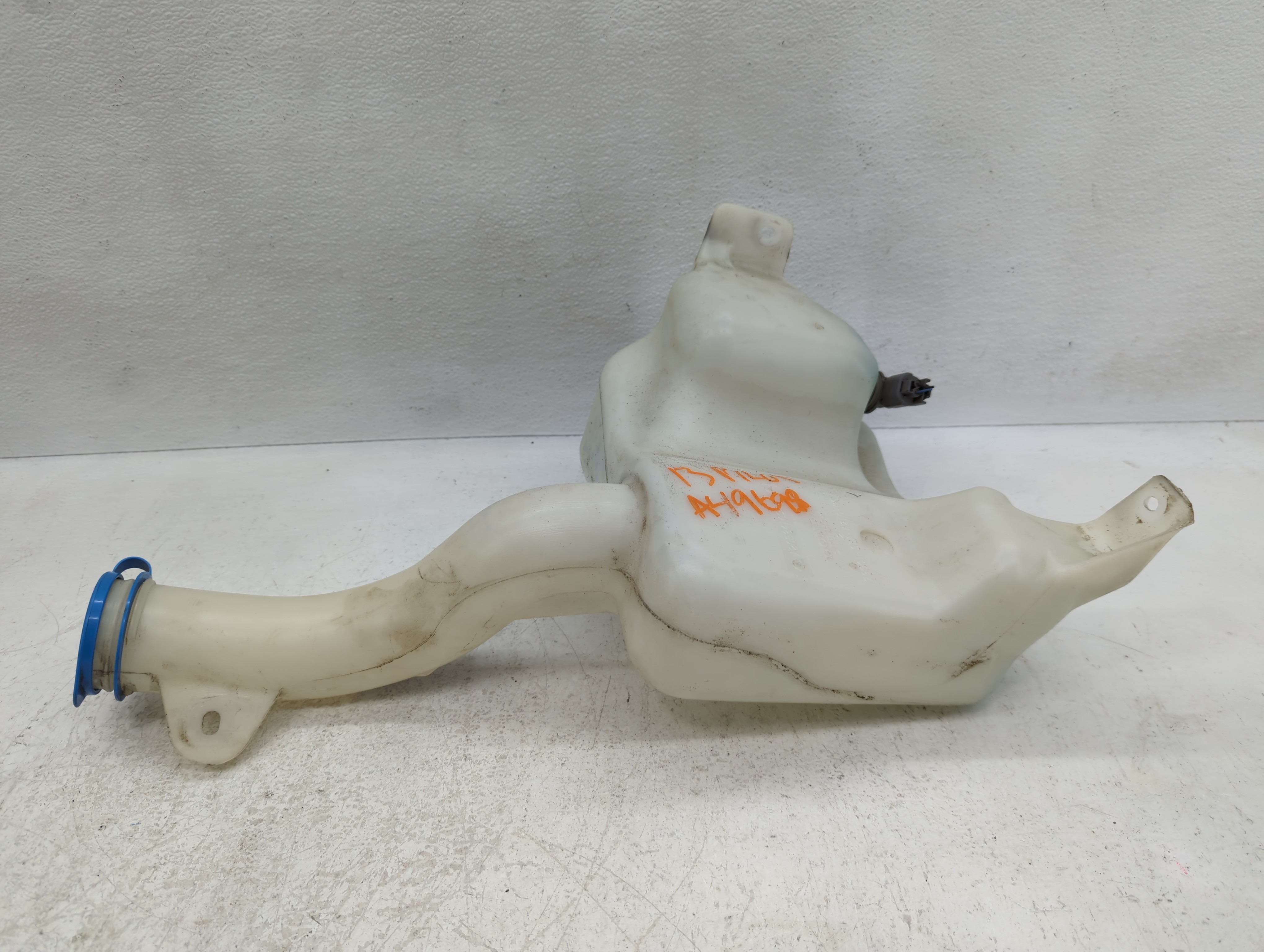 2012-2015 Honda Pilot Windshield Washer Fluid Reservoir Bottle Oem 1127480 - Oemusedautoparts1.com