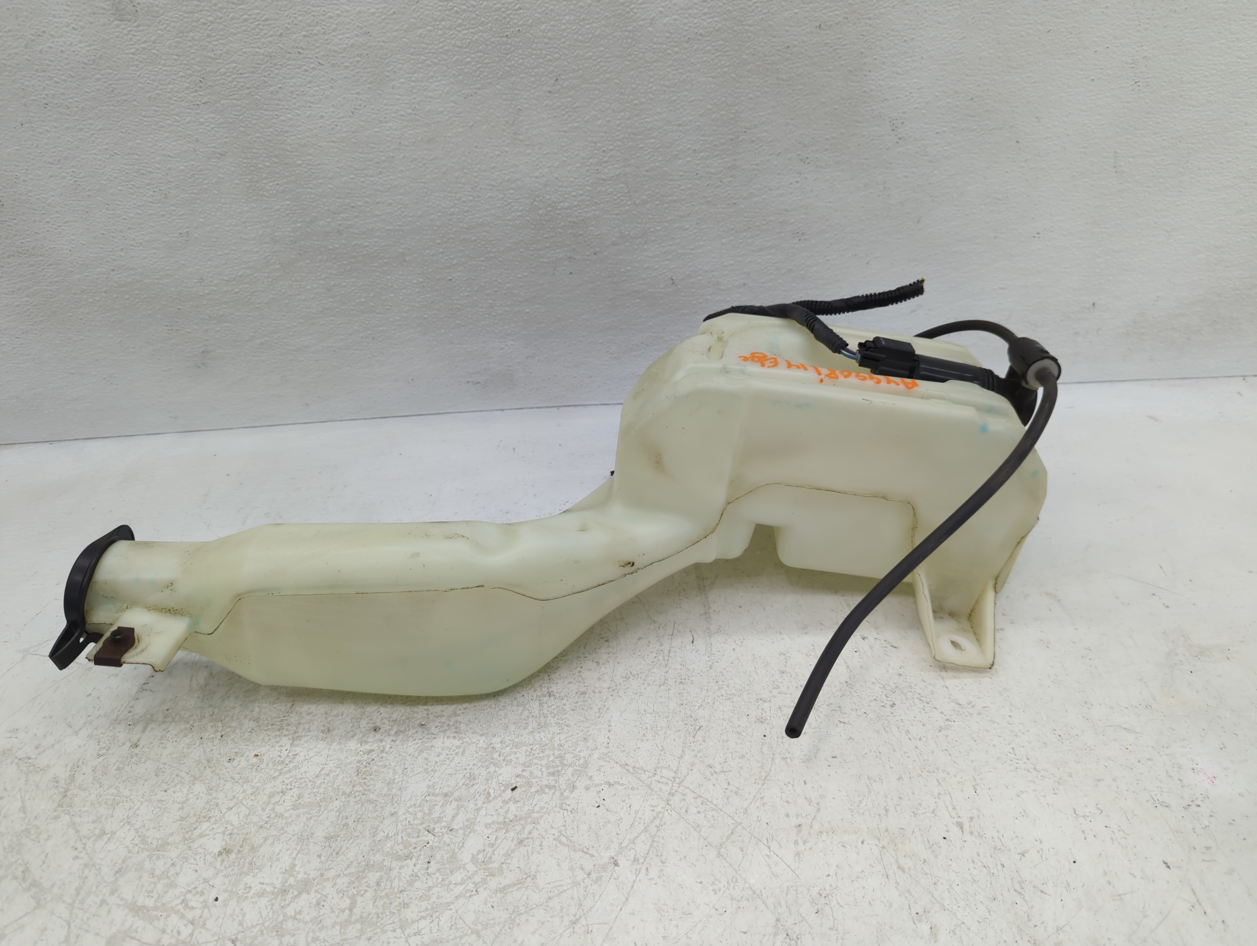 Picture of 2007-2014 Ford Edge Windshield Washer Fluid Reservoir Bottle Oem 1127498