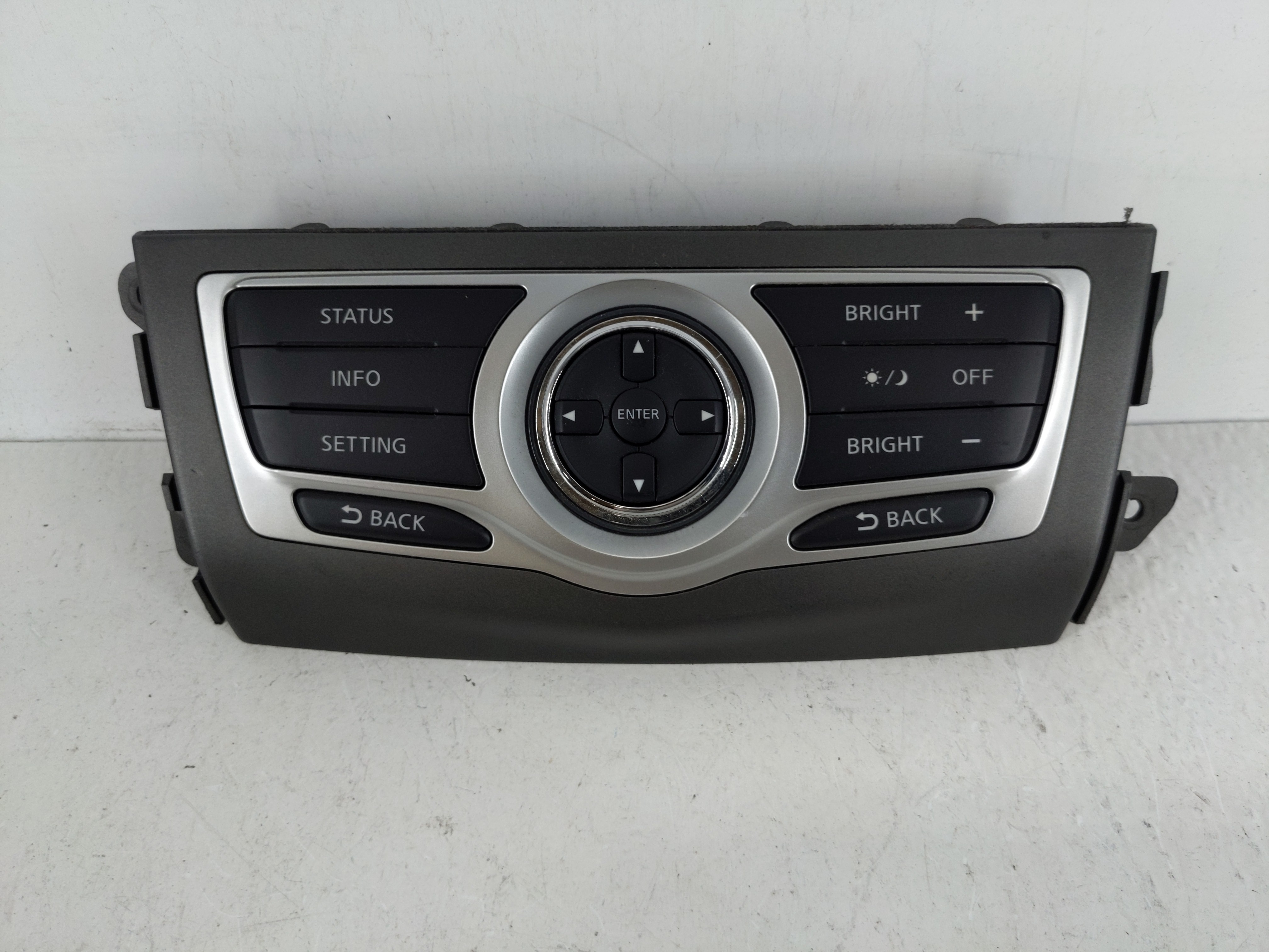 Picture of 2012-2014 Nissan Murano Am Fm Cd Player Radio Receiver 1127537