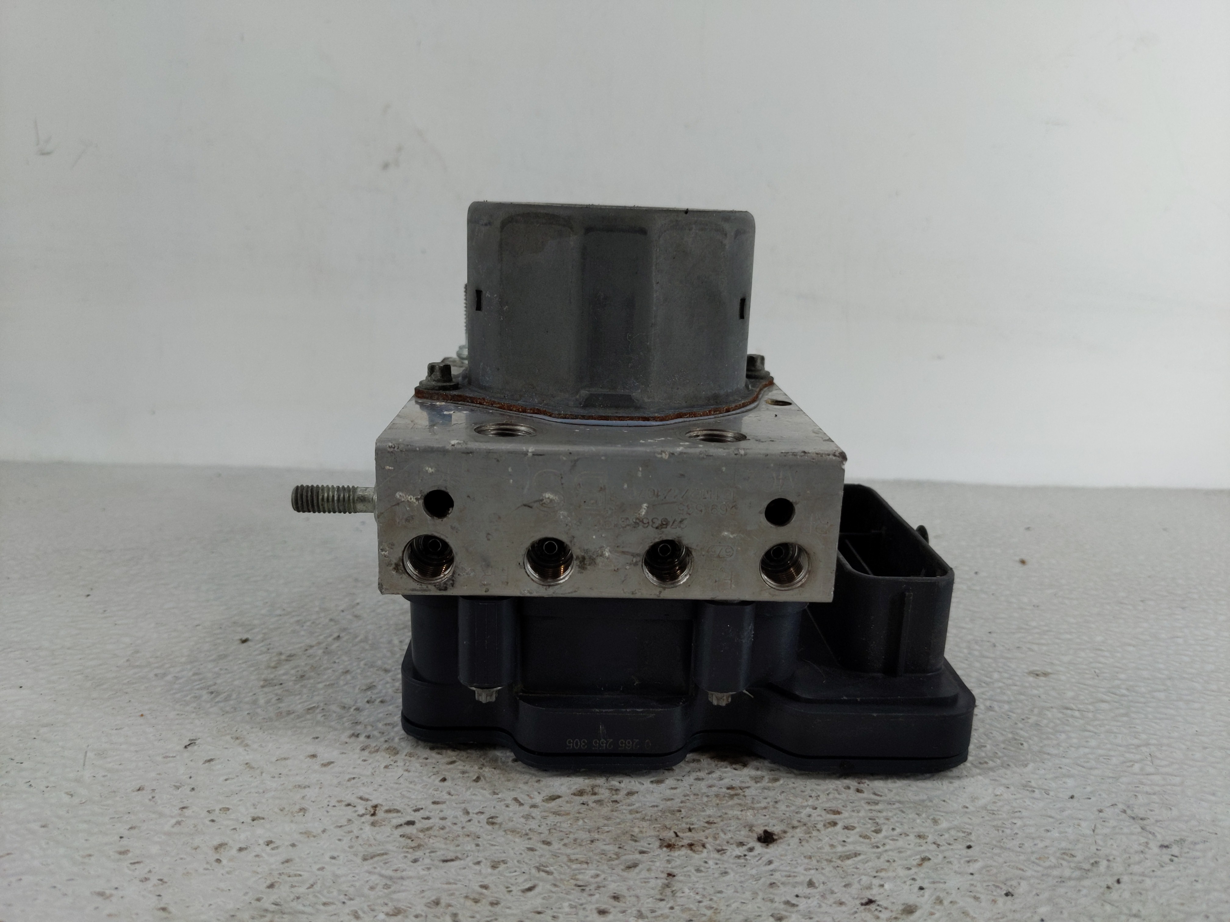 Picture of 2017 Subaru Forester Abs Pump Control Module 1127637