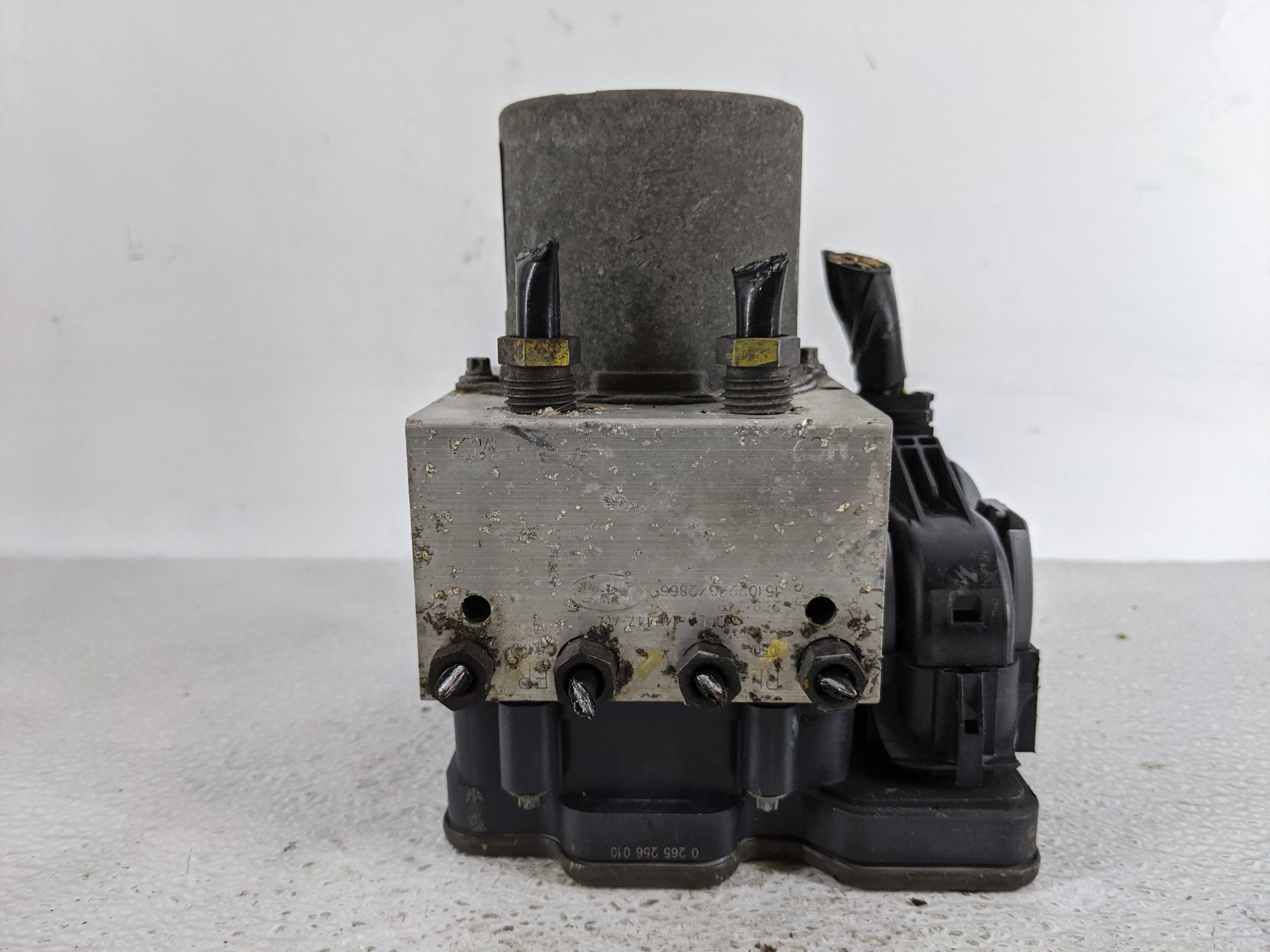 Picture of 2014-2016 Land Rover Range Rover Sport Abs Pump Control Module 1127638