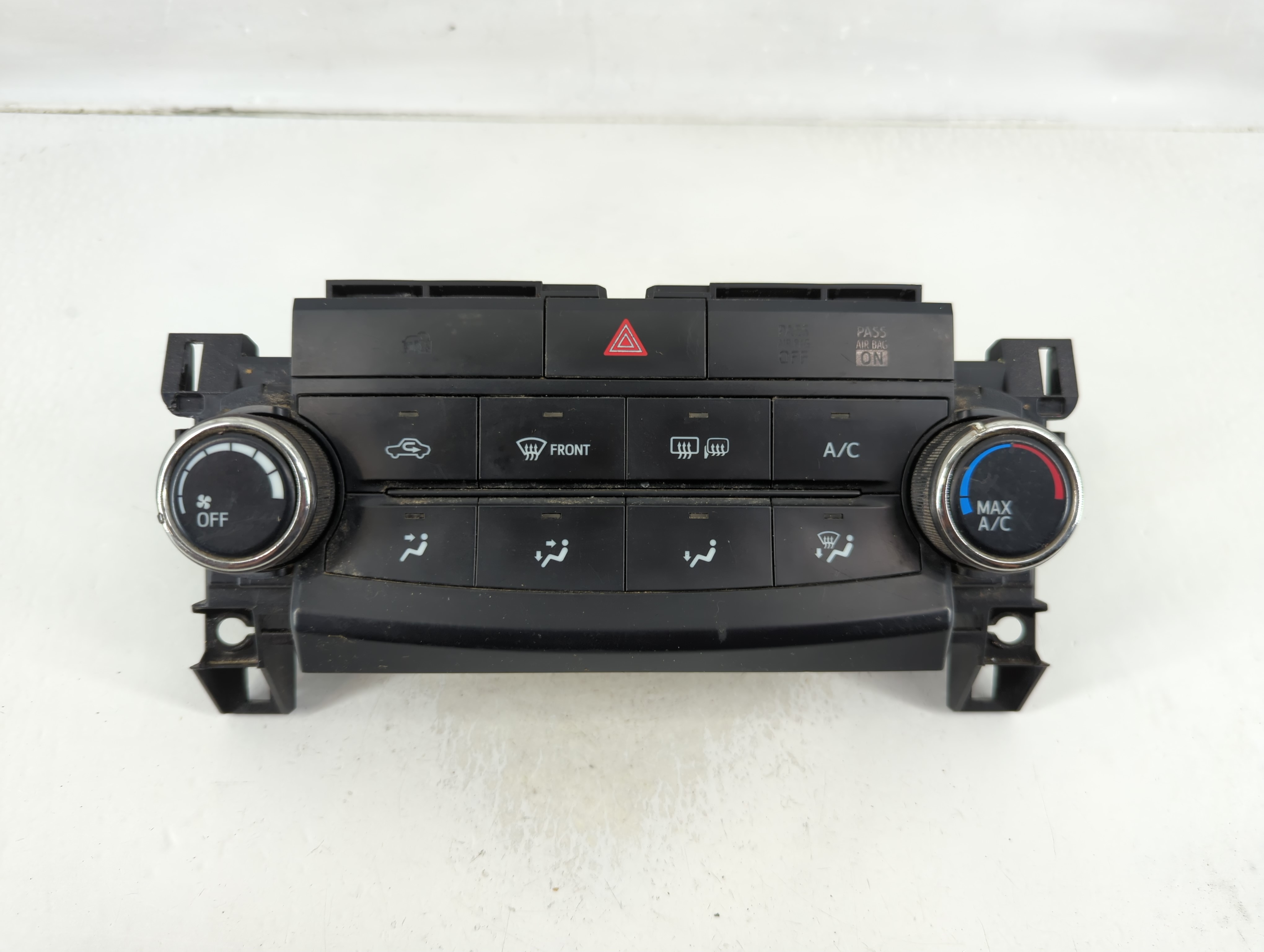 2015-2017 Toyota Camry Ac Heater Climate Control 55900-06320 1127801 - Oemusedautoparts1.com