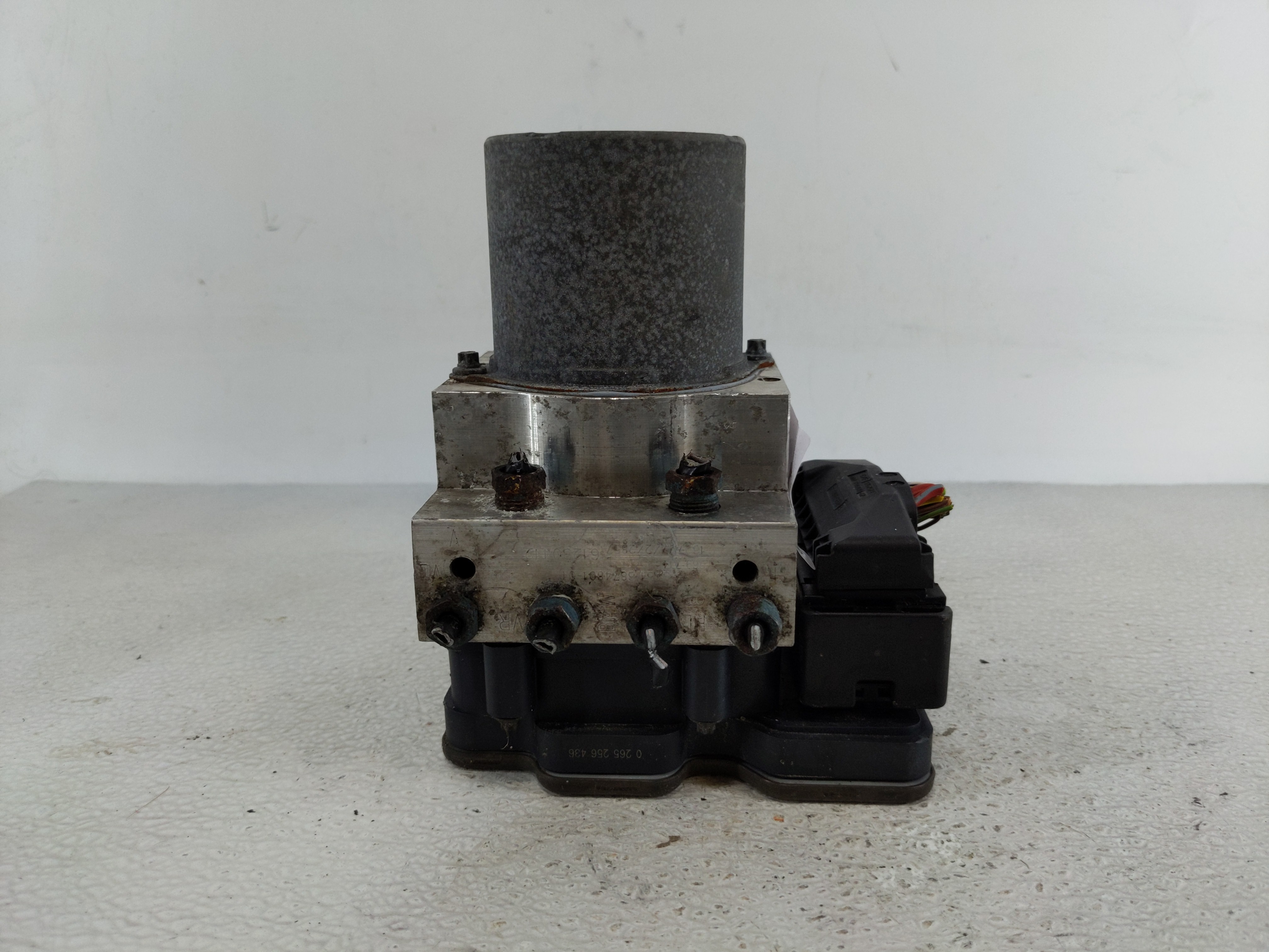 Picture of 2014-2018 Bmw X5 Abs Pump Control Module 1128528
