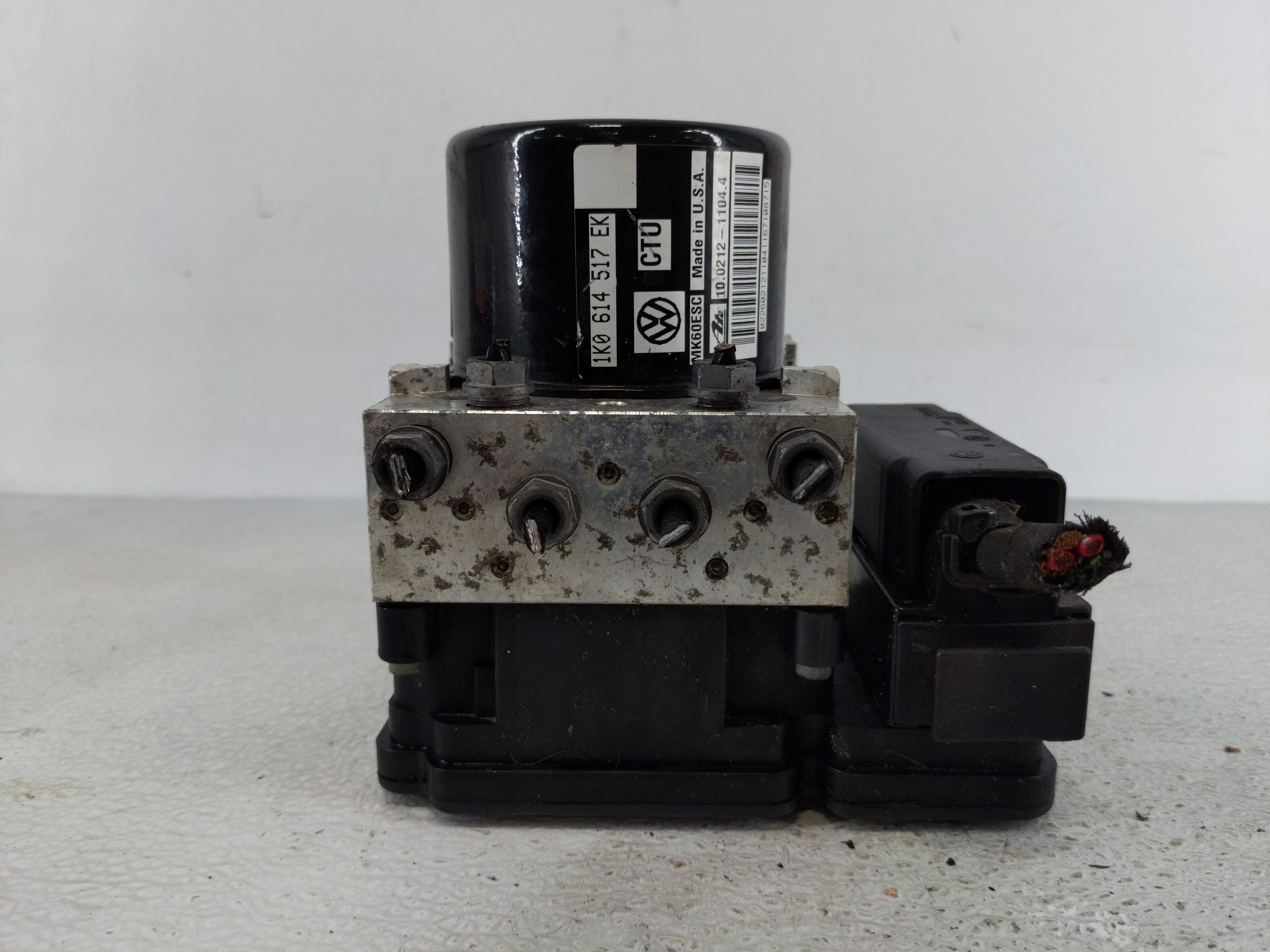 2017-2019 Volkswagen Passat Abs Pump Control Module 1128547 - Oemusedautoparts1.com