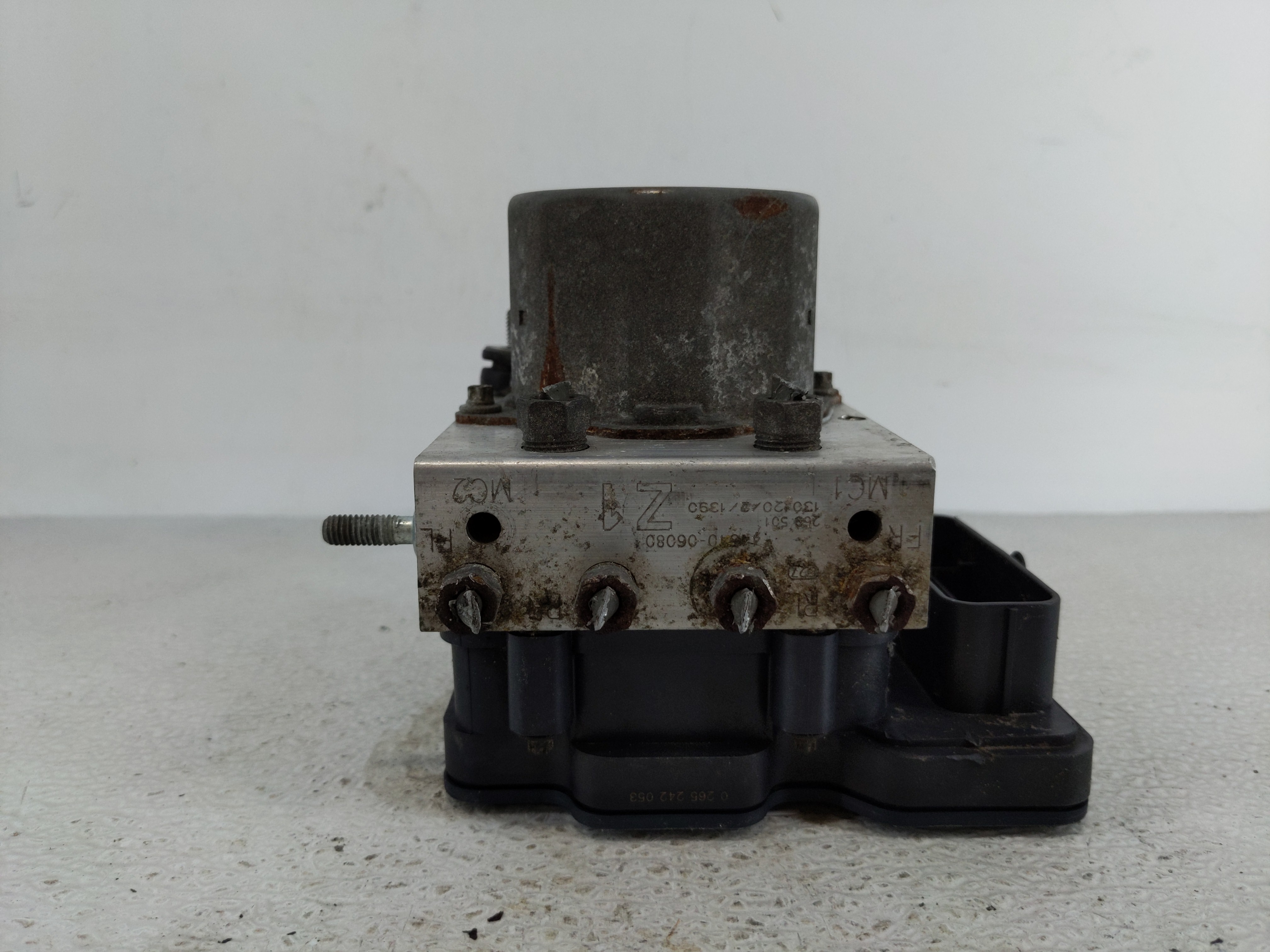2013-2014 Toyota Camry Abs Pump Control Module 1128548 - Oemusedautoparts1.com