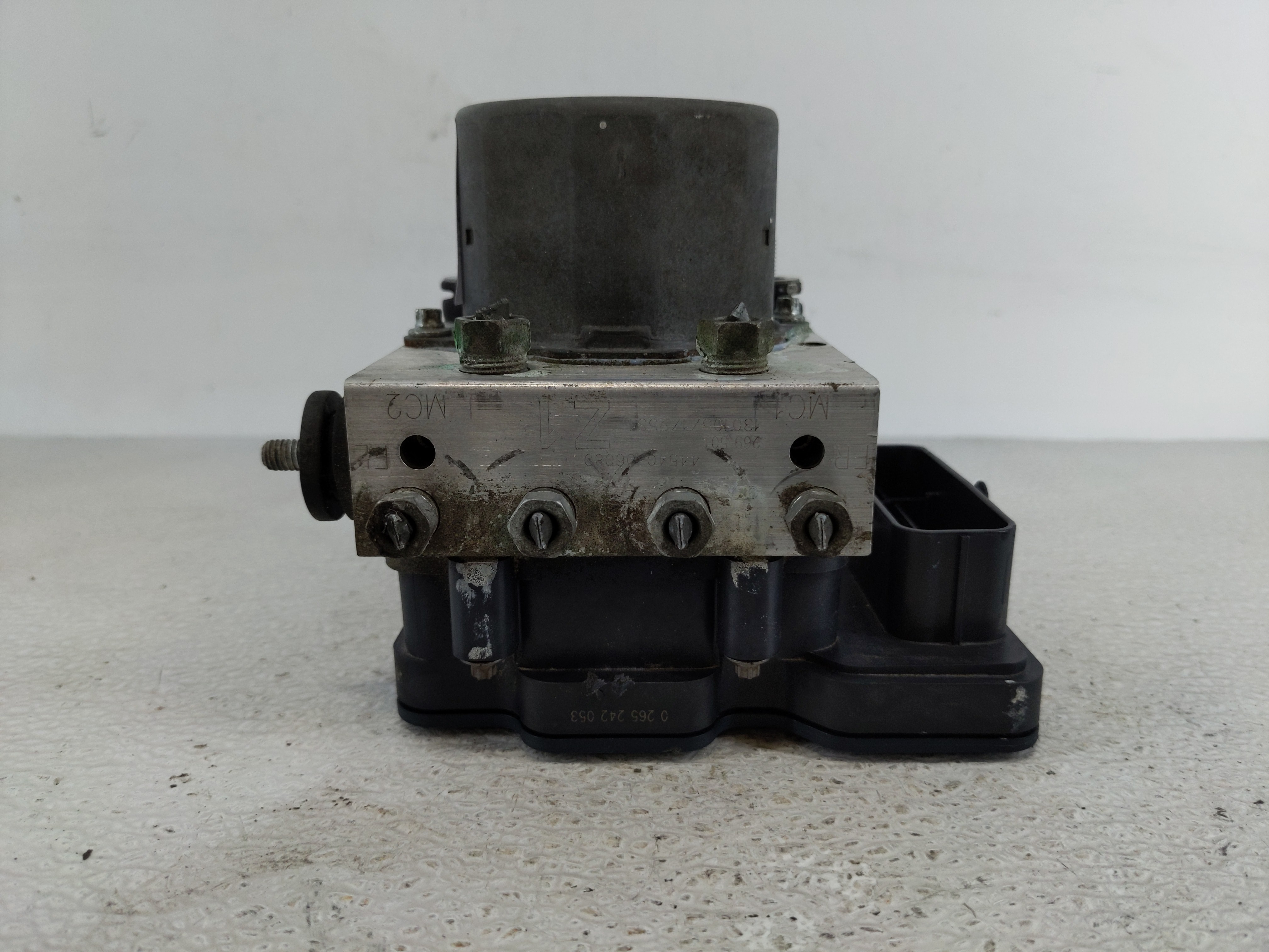 2013-2014 Toyota Camry Abs Pump Control Module 1128736 - Oemusedautoparts1.com