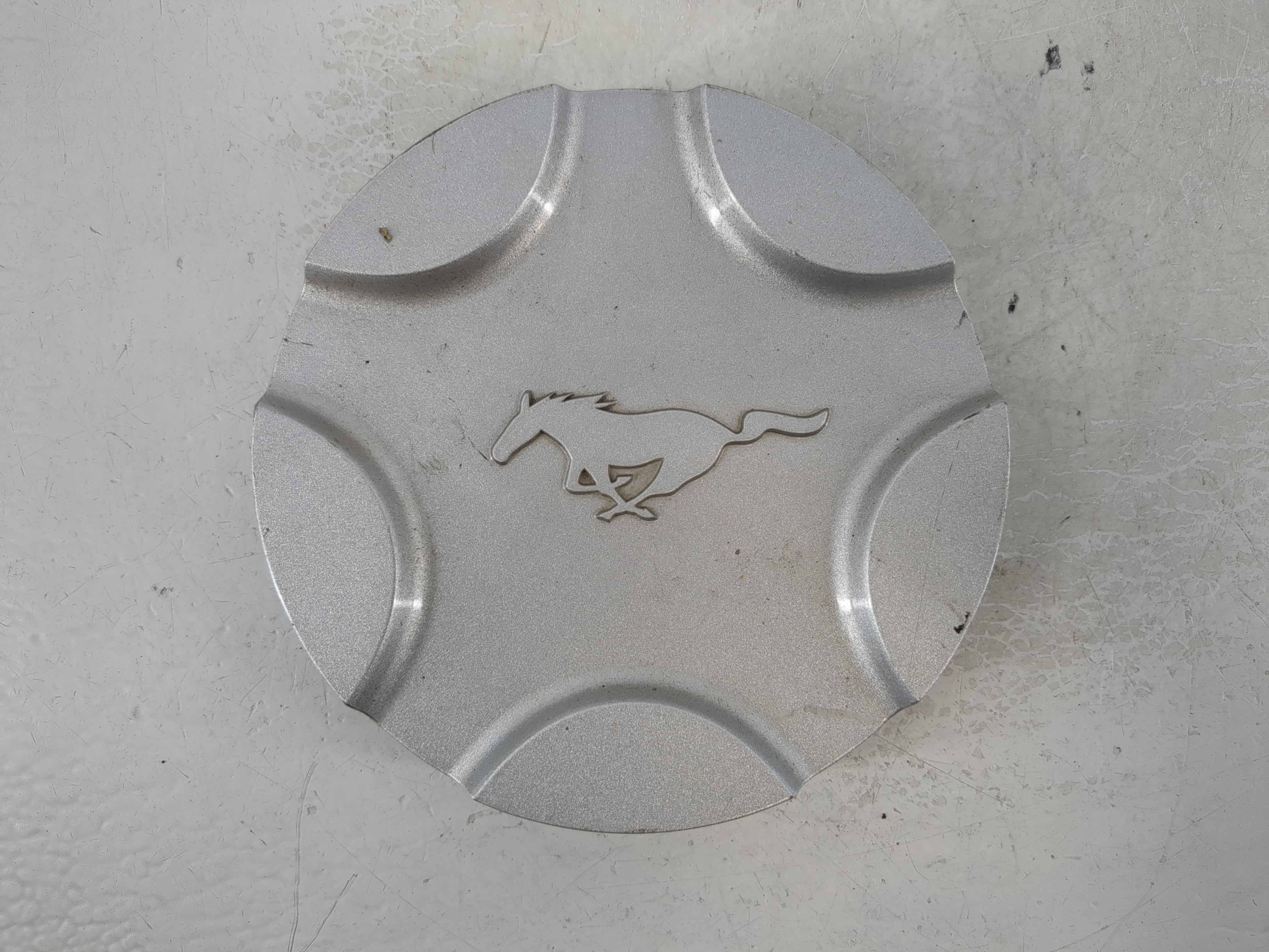 Picture of 2004 Ford Mustang Rim Wheel Center Cap 1128788