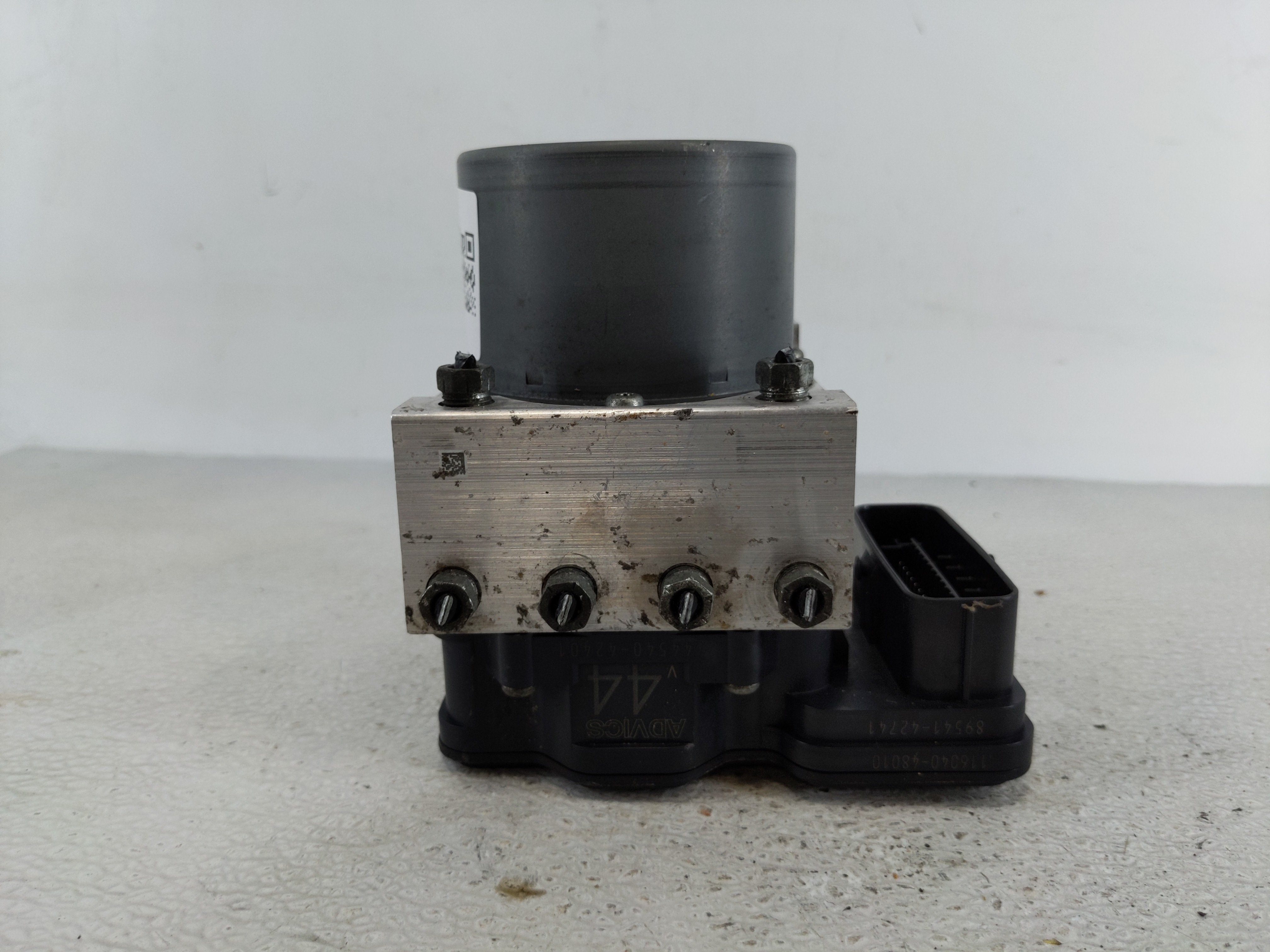 Picture of 2017-2018 Toyota Rav4 Abs Pump Control Module 1128798