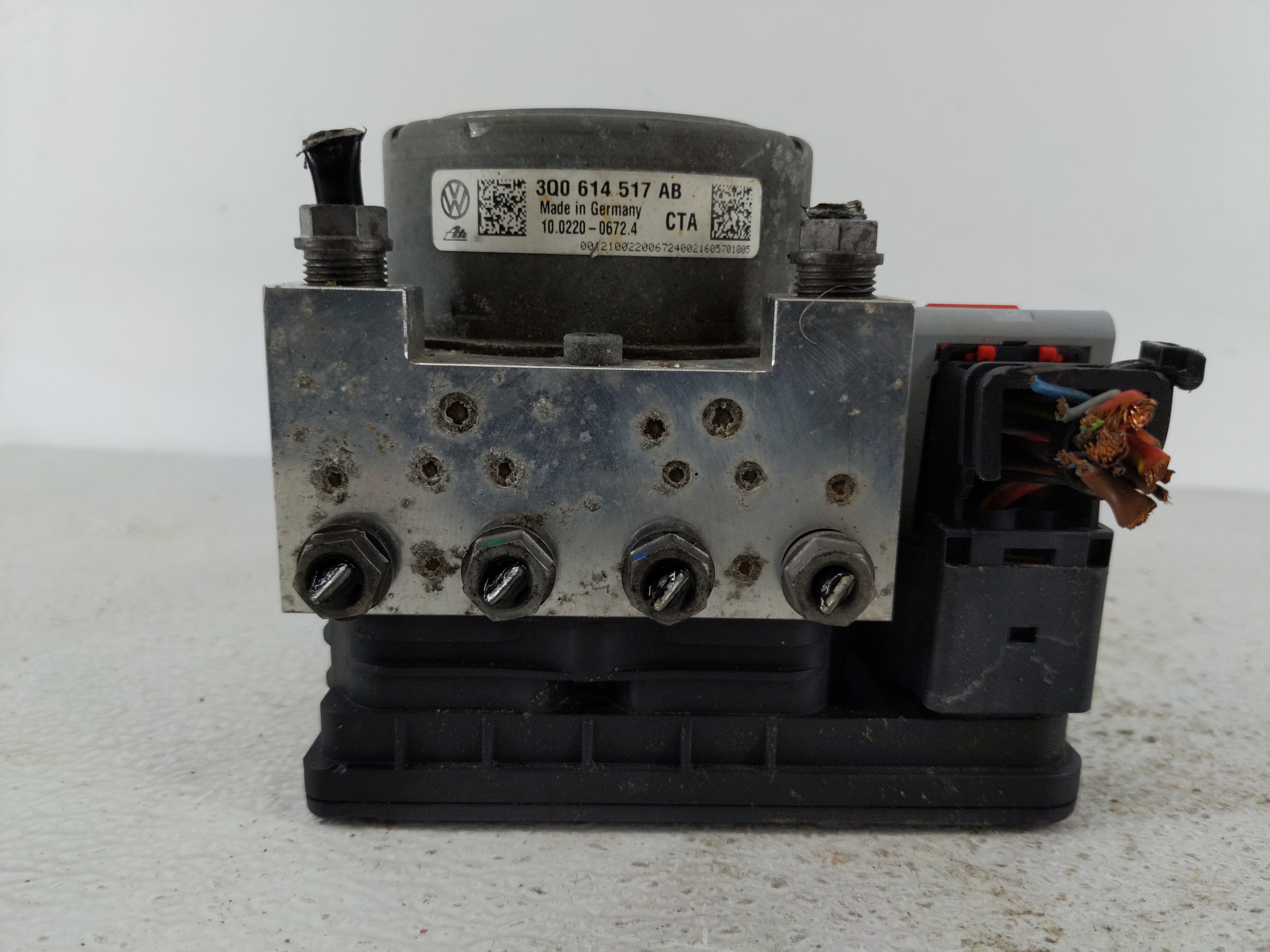 2015-2016 Volkswagen Golf Abs Pump Control Module 1128838 - Oemusedautoparts1.com