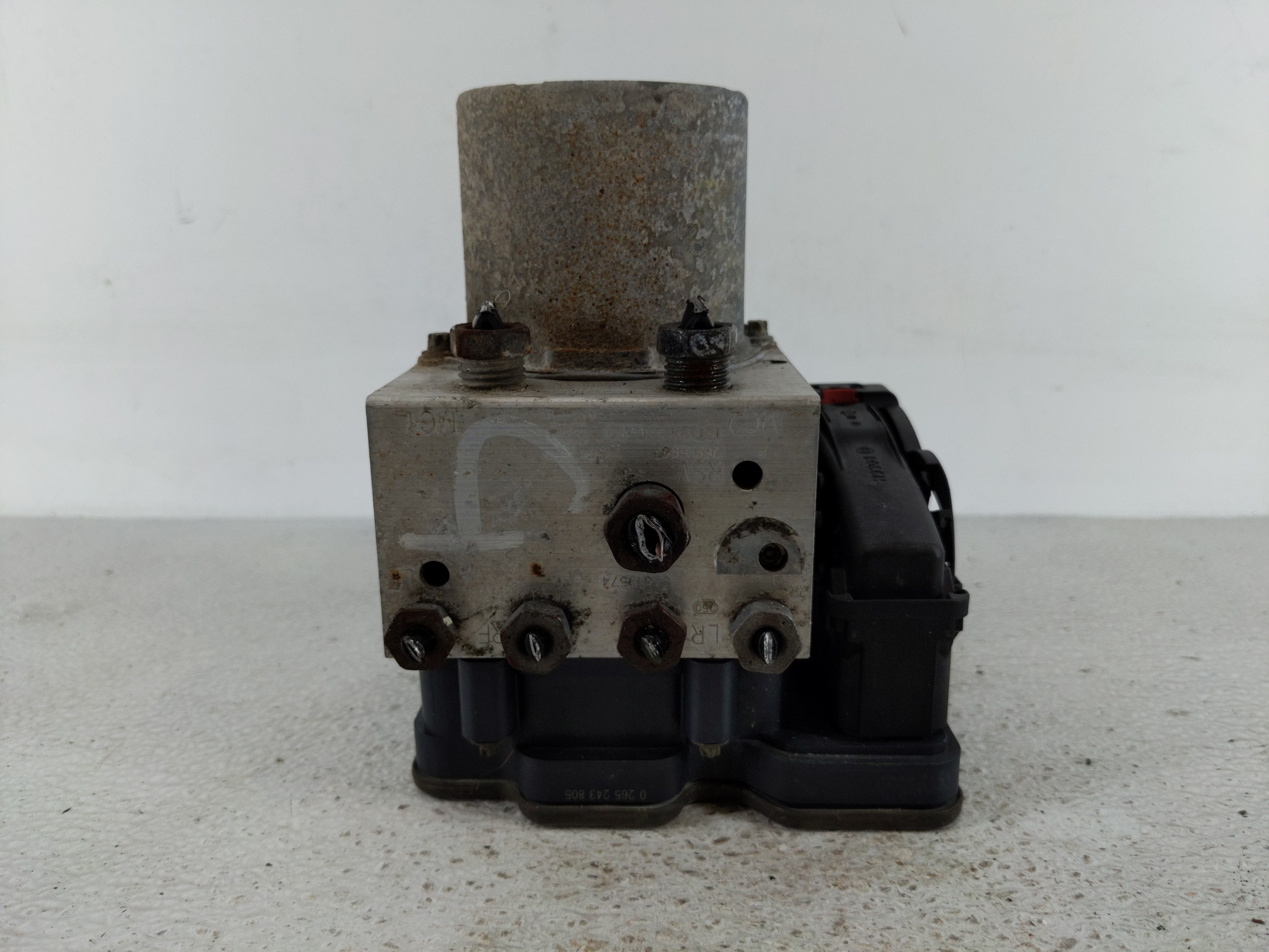 Picture of 2016-2017 Chevrolet Volt Abs Pump Control Module 1128839