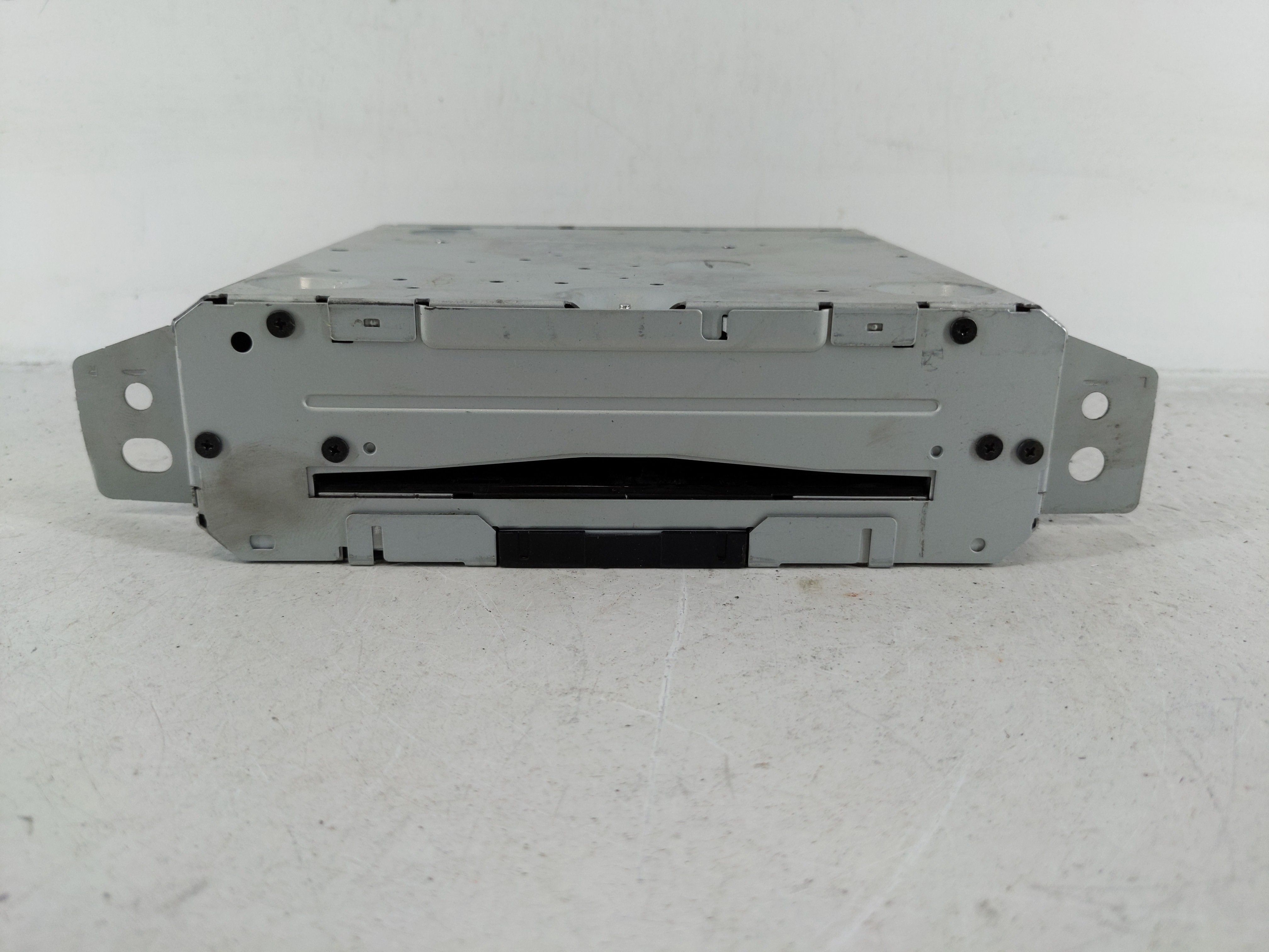 2017-2018 Cadillac Escalade Am Fm Cd Player Radio Receiver 1128885 - Oemusedautoparts1.com
