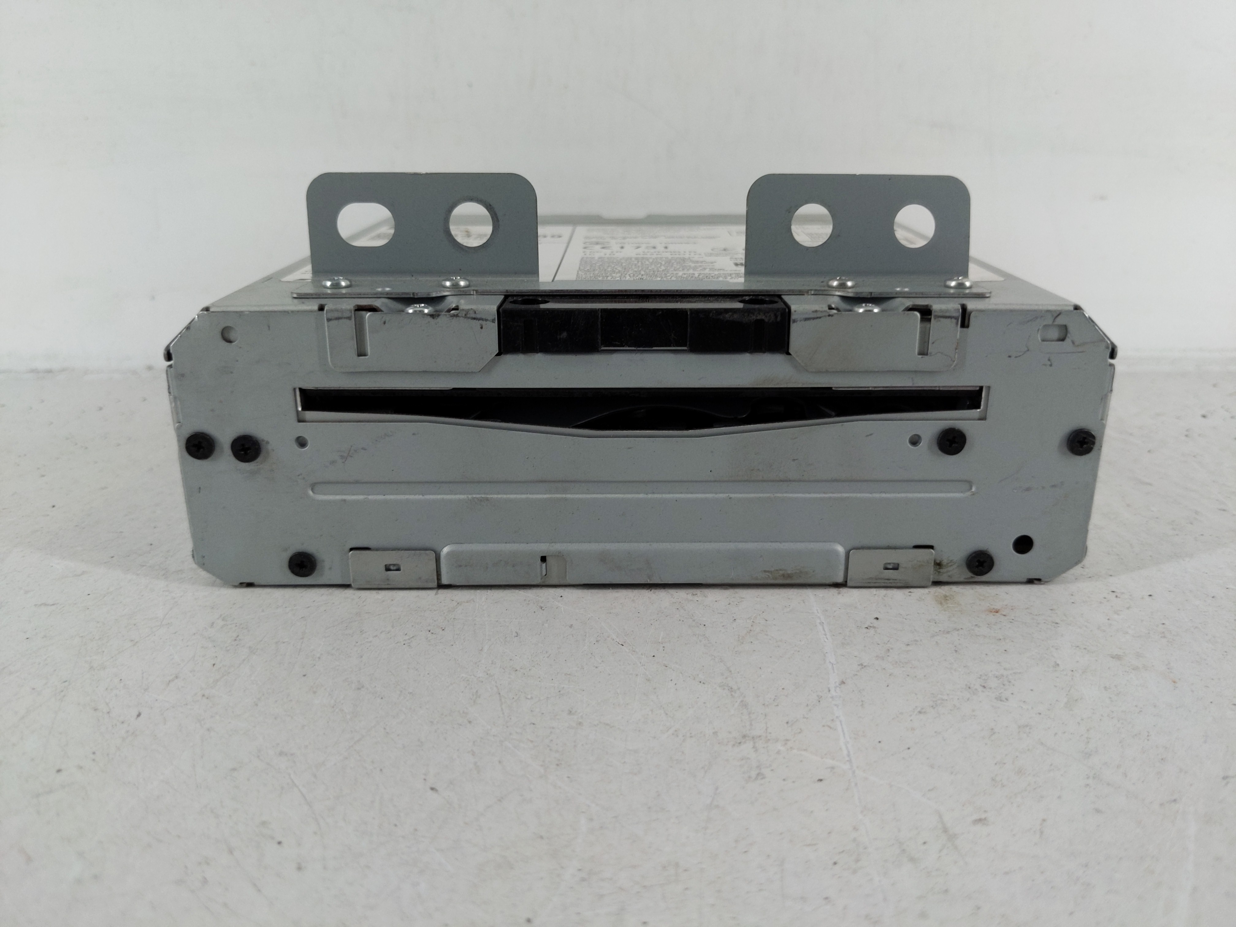 Picture of 2017-2020 Gmc Yukon Am Fm Cd Player Radio Receiver 1128886