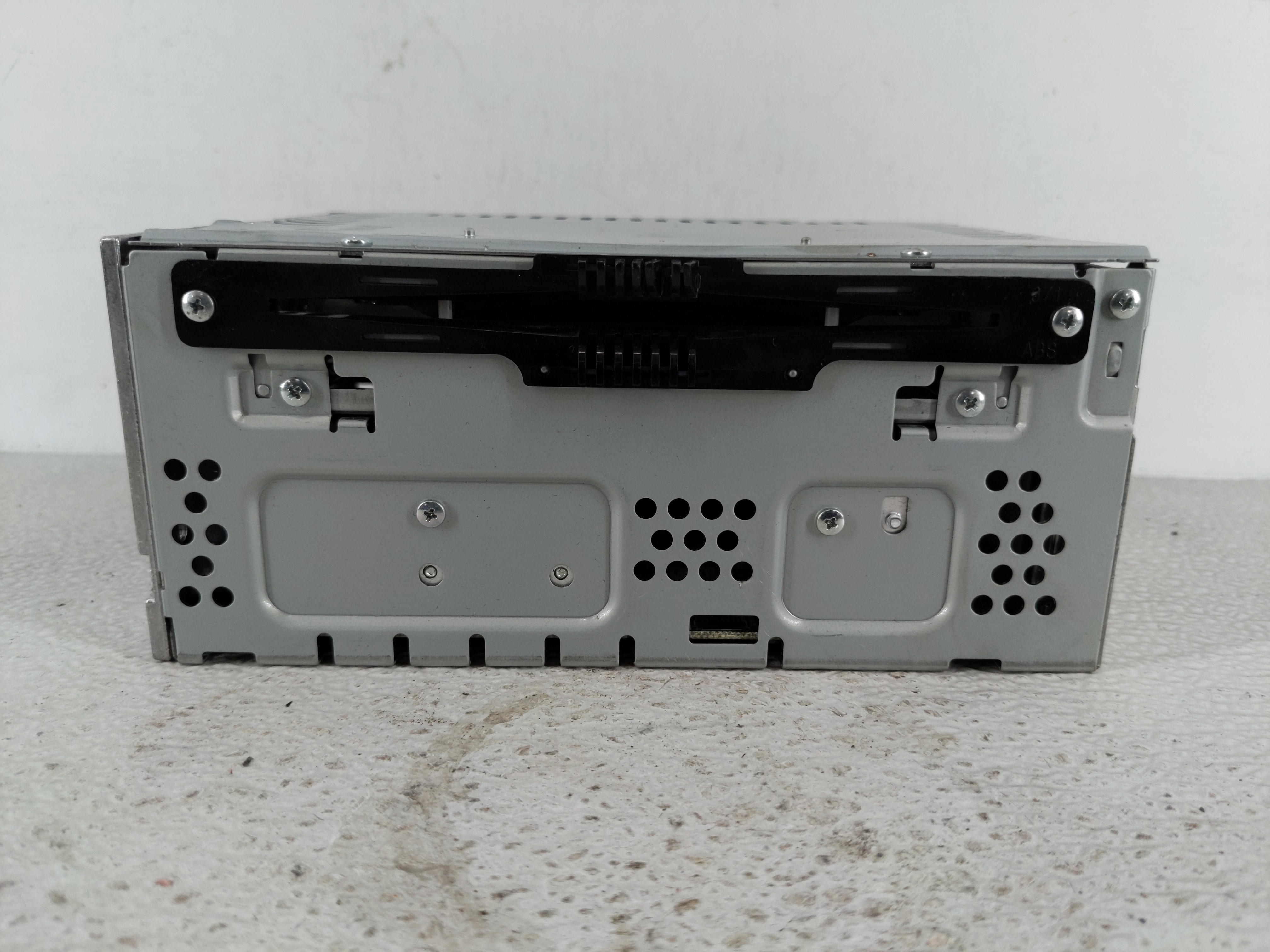 2013-2015 Ford Fusion Am Fm Cd Player Radio Receiver 1128913 - Oemusedautoparts1.com
