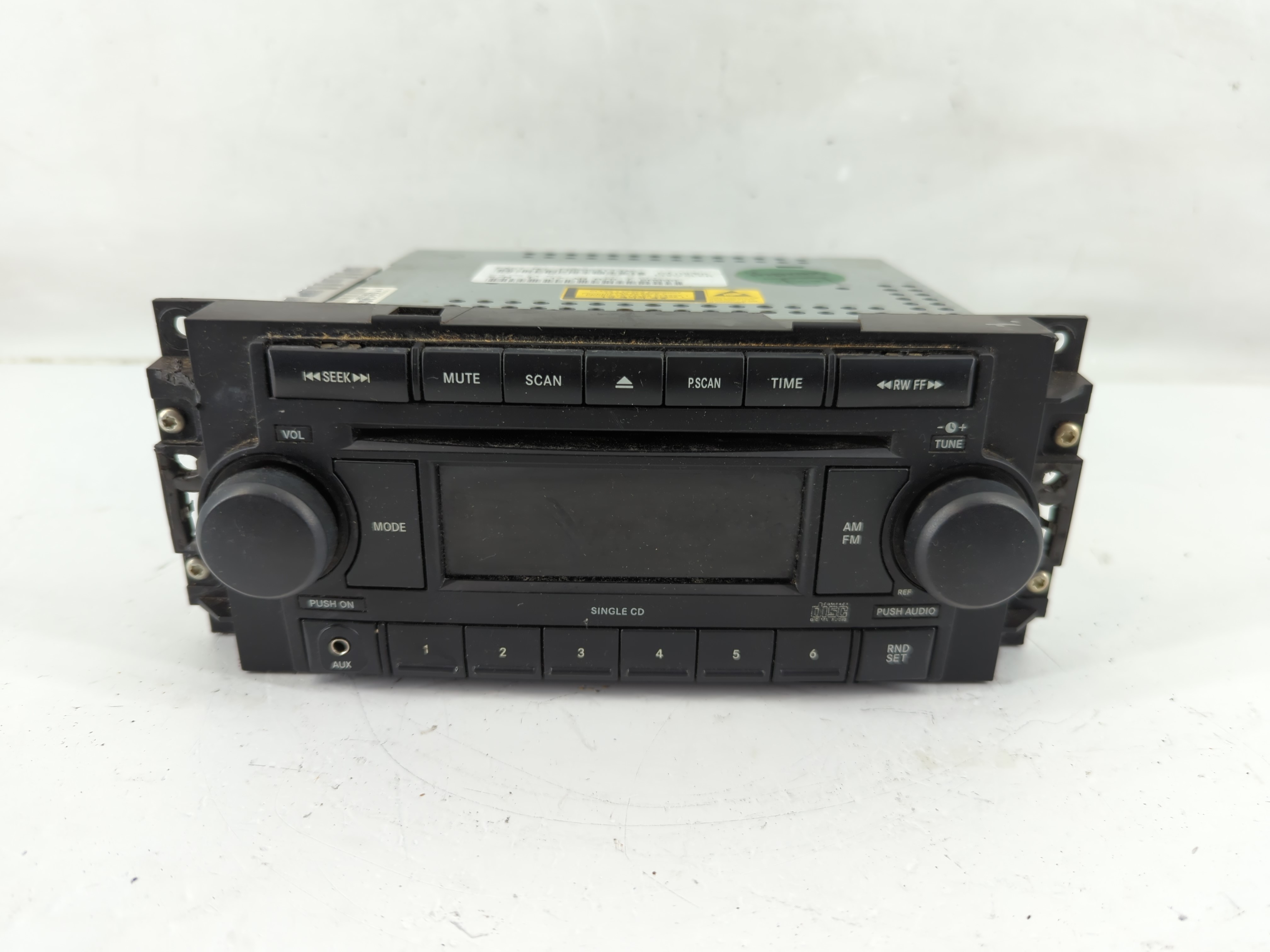 Picture of 2005-2007 Dodge Magnum Am Fm Cd Player Radio Receiver 1129440