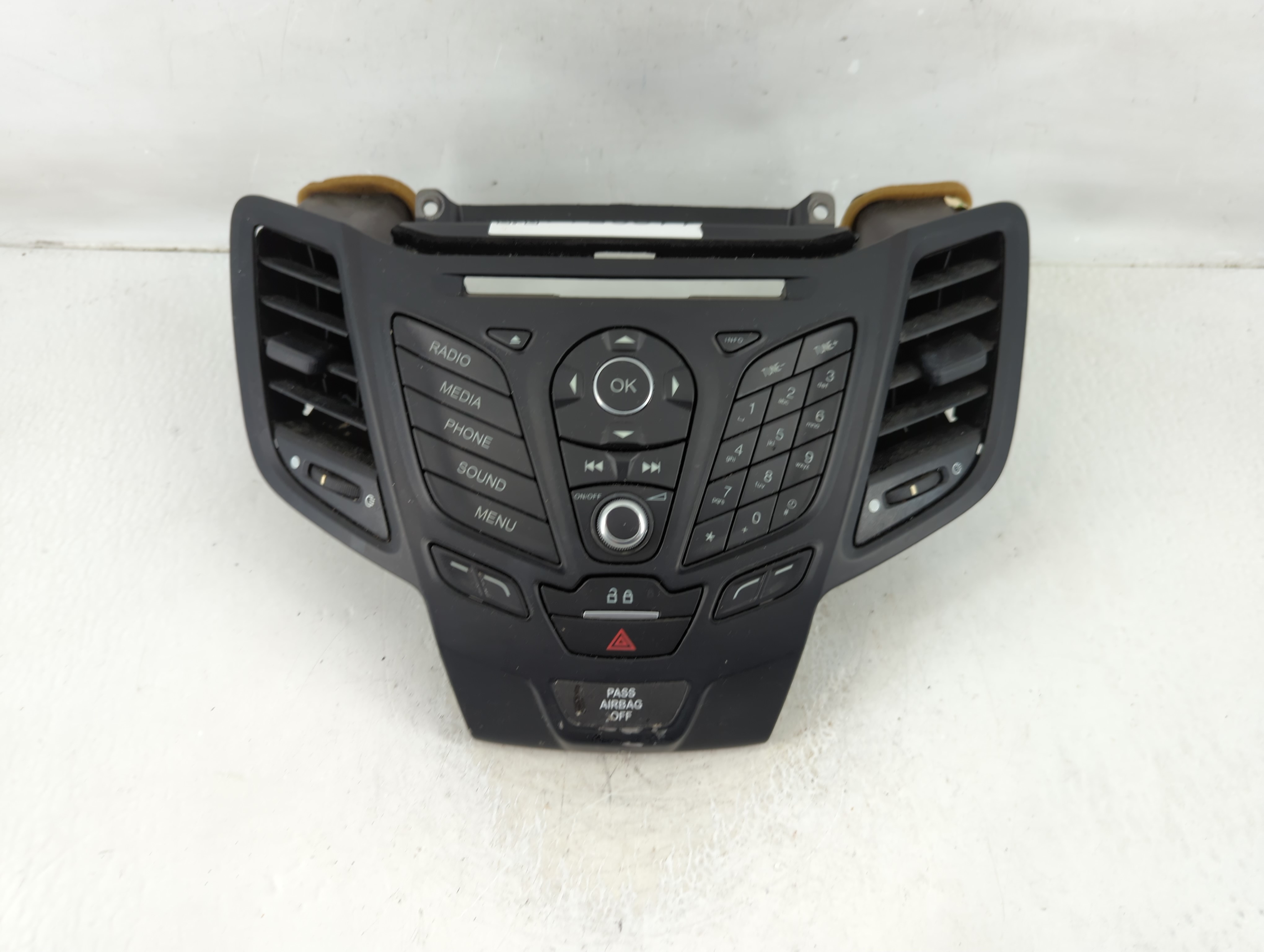 Picture of 2016 Ford Fiesta Am Fm Cd Player Radio Receiver 1129514