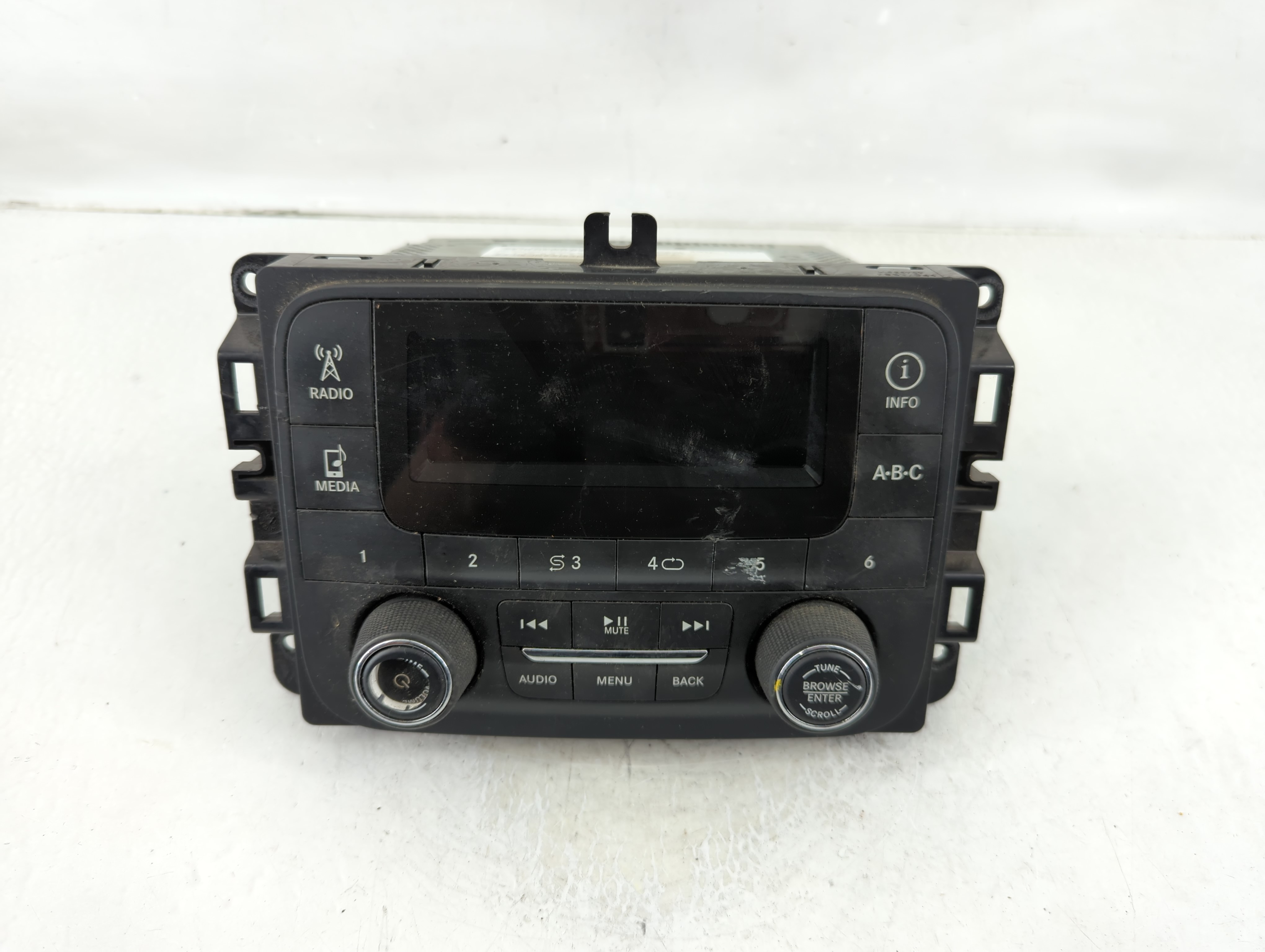 Picture of Dodge Ram 1500 Am Fm Cd Player Radio Receiver 1129522