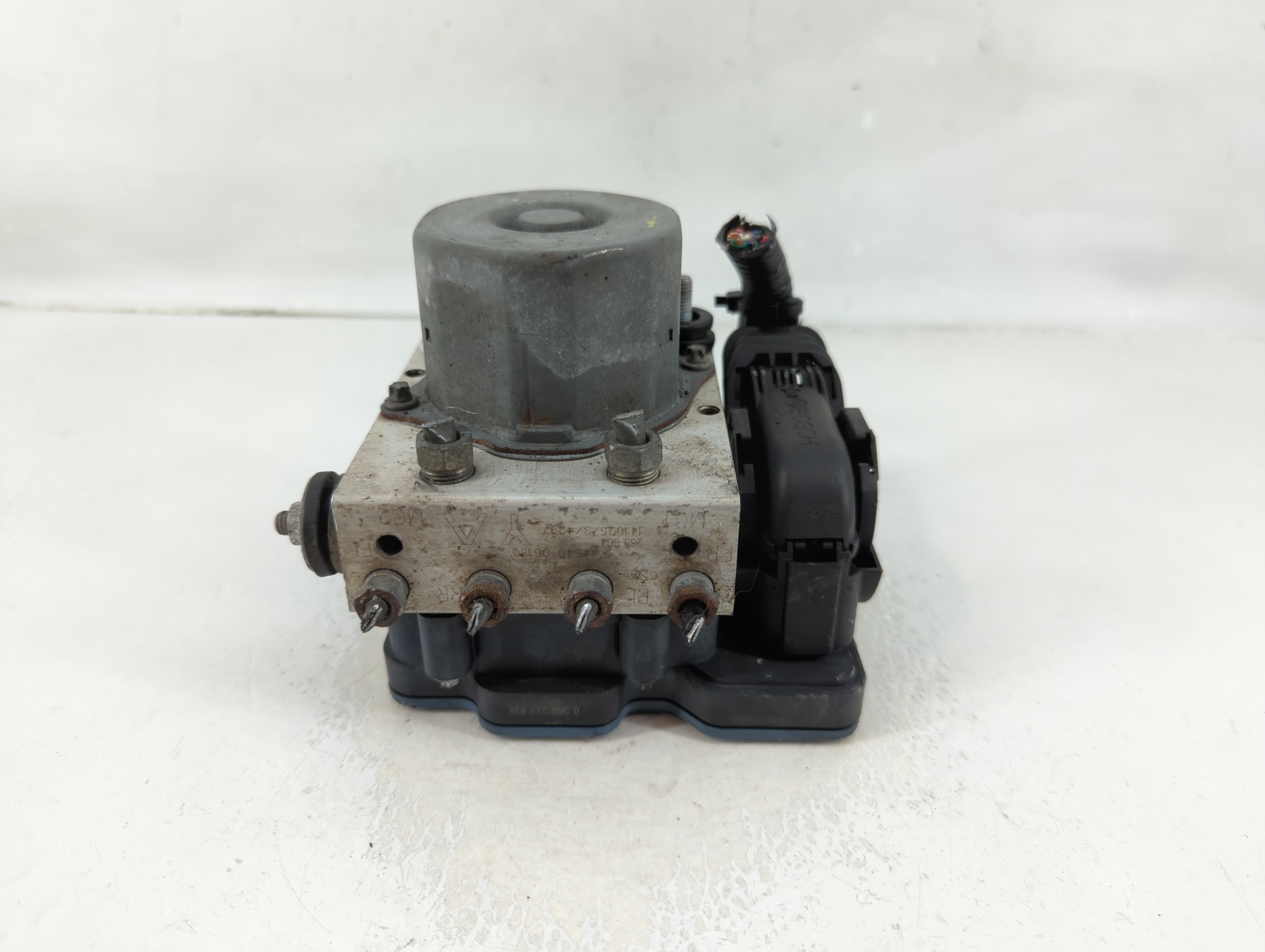 Picture of 2012-2017 Toyota Camry Abs Pump Control Module 1129537