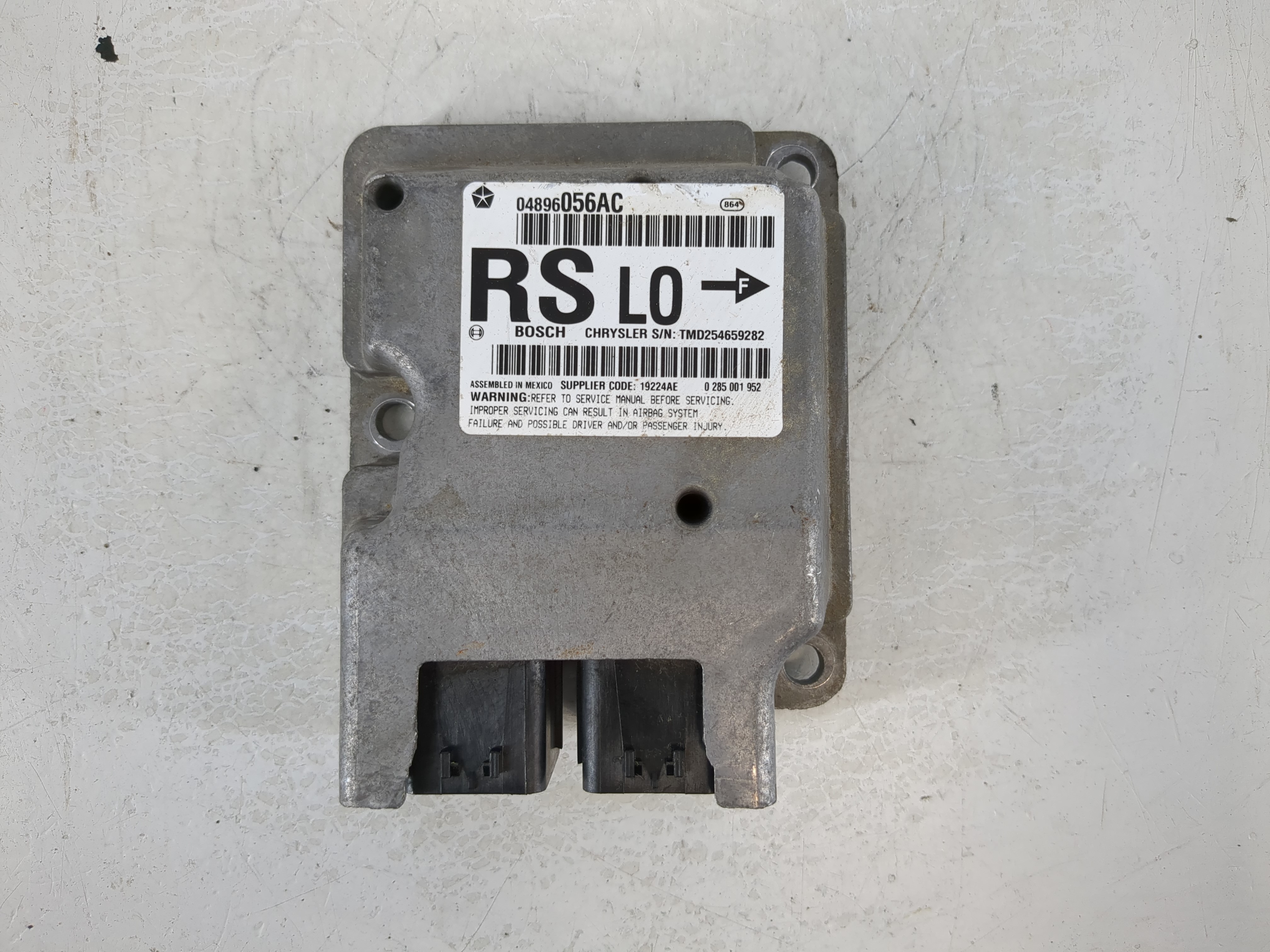 Picture of 2006-2007 Dodge Caravan Body Control Module Bcm Inner Cabin Fuse Box 1129558