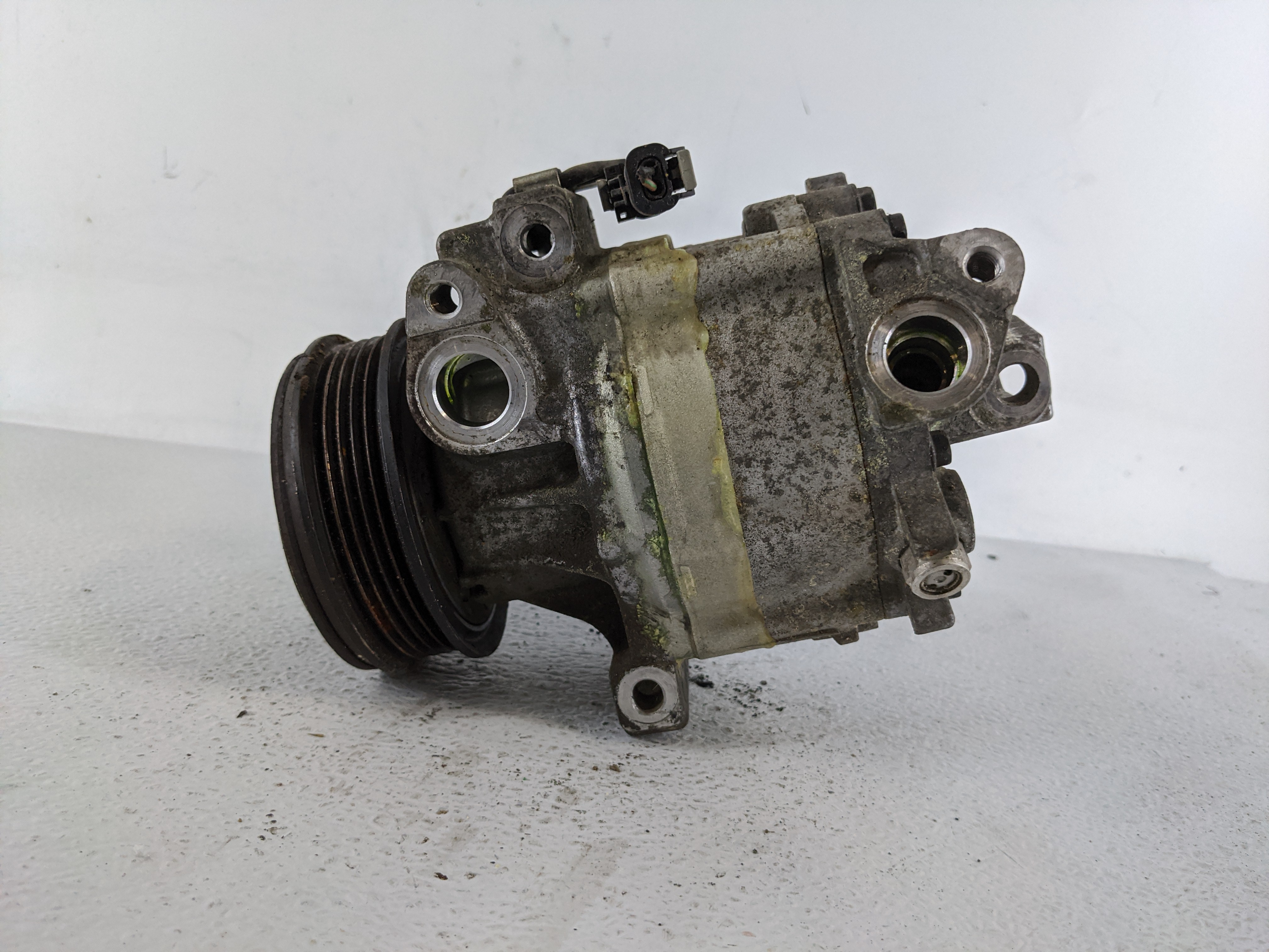 Picture of 2016-2022 Chevrolet Spark Air Conditioning A/c Ac Compressor Oem 1129561