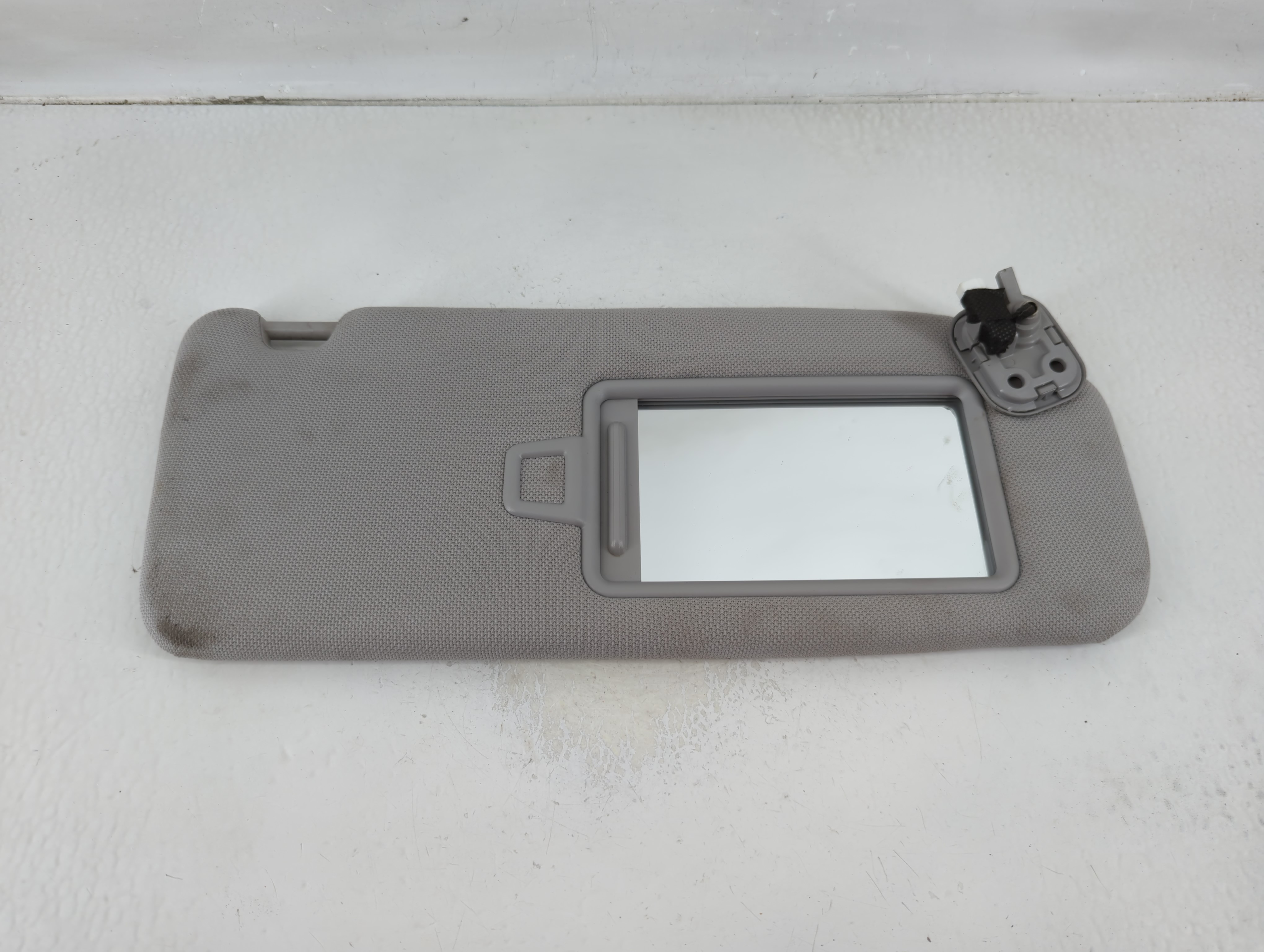 Picture of 2016-2019 Hyundai Sonata Passenger Sun Visor Mirror Right Sunvisor 1129715