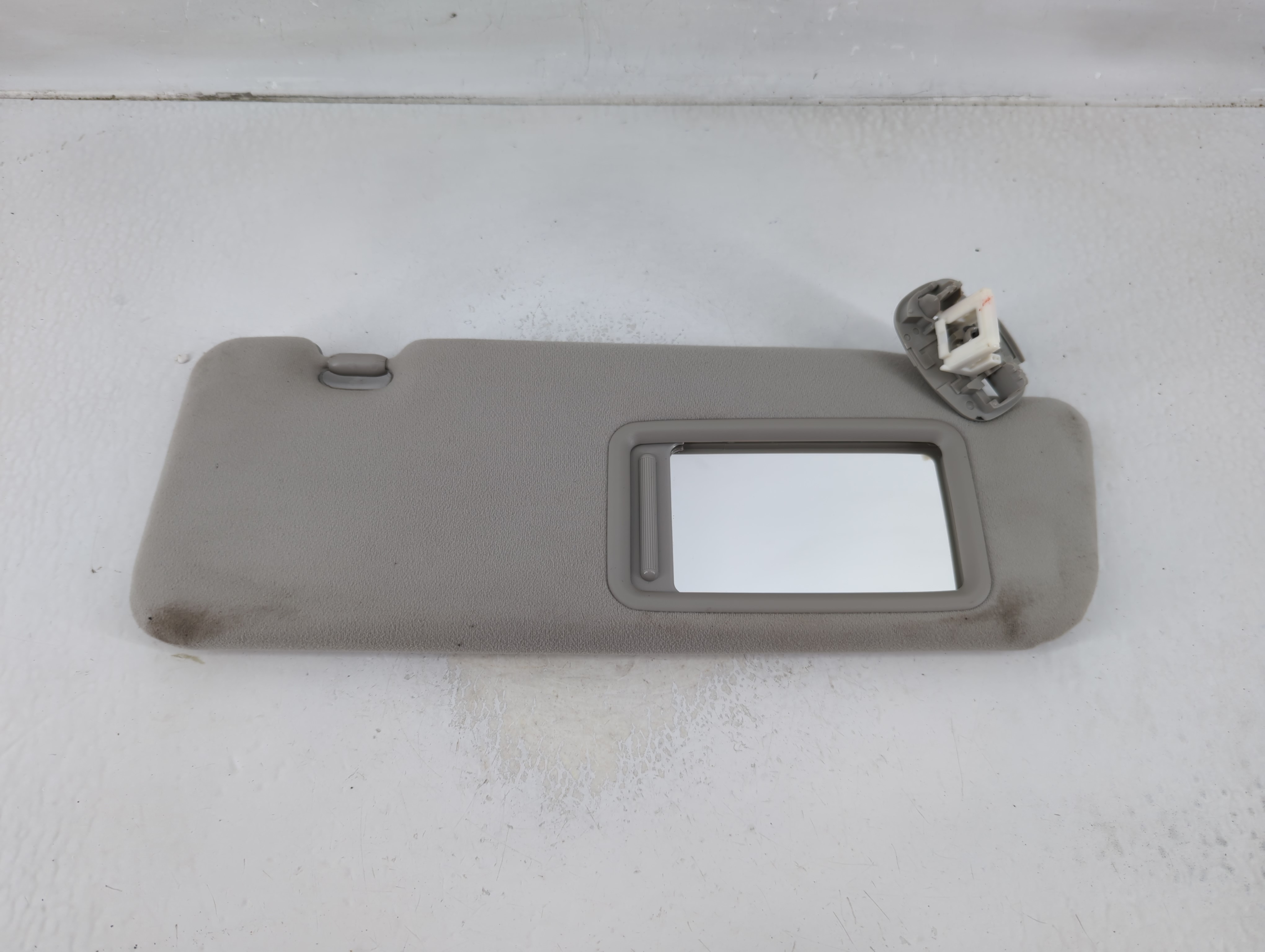 2010-2015 Toyota Prius Passenger Sun Visor Mirror Right Sunvisor Grey 1129720 - Oemusedautoparts1.com