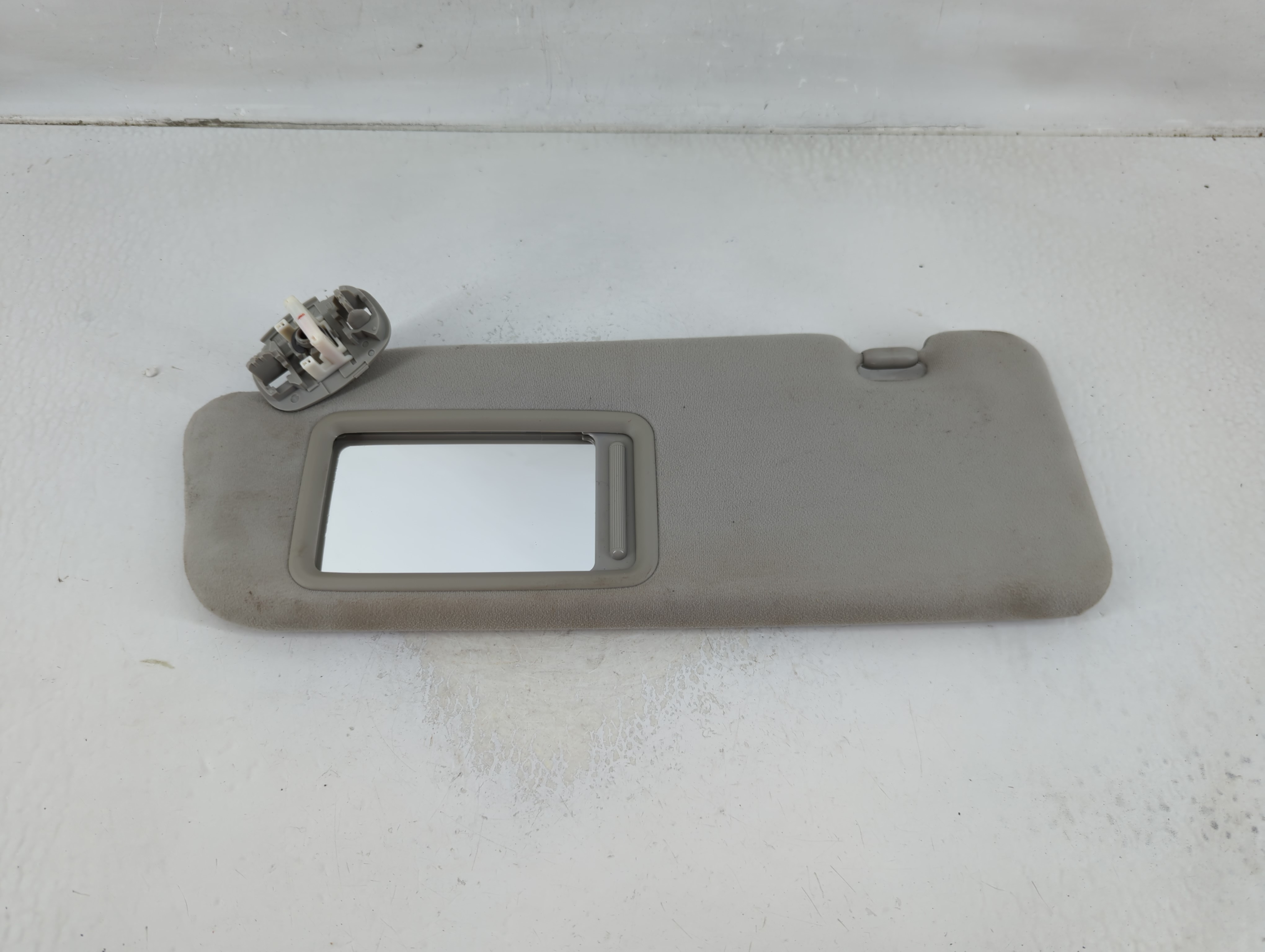2010-2011 Toyota Prius Driver Sun Visor Mirror Left Sunvisor Grey 1129721 - Oemusedautoparts1.com