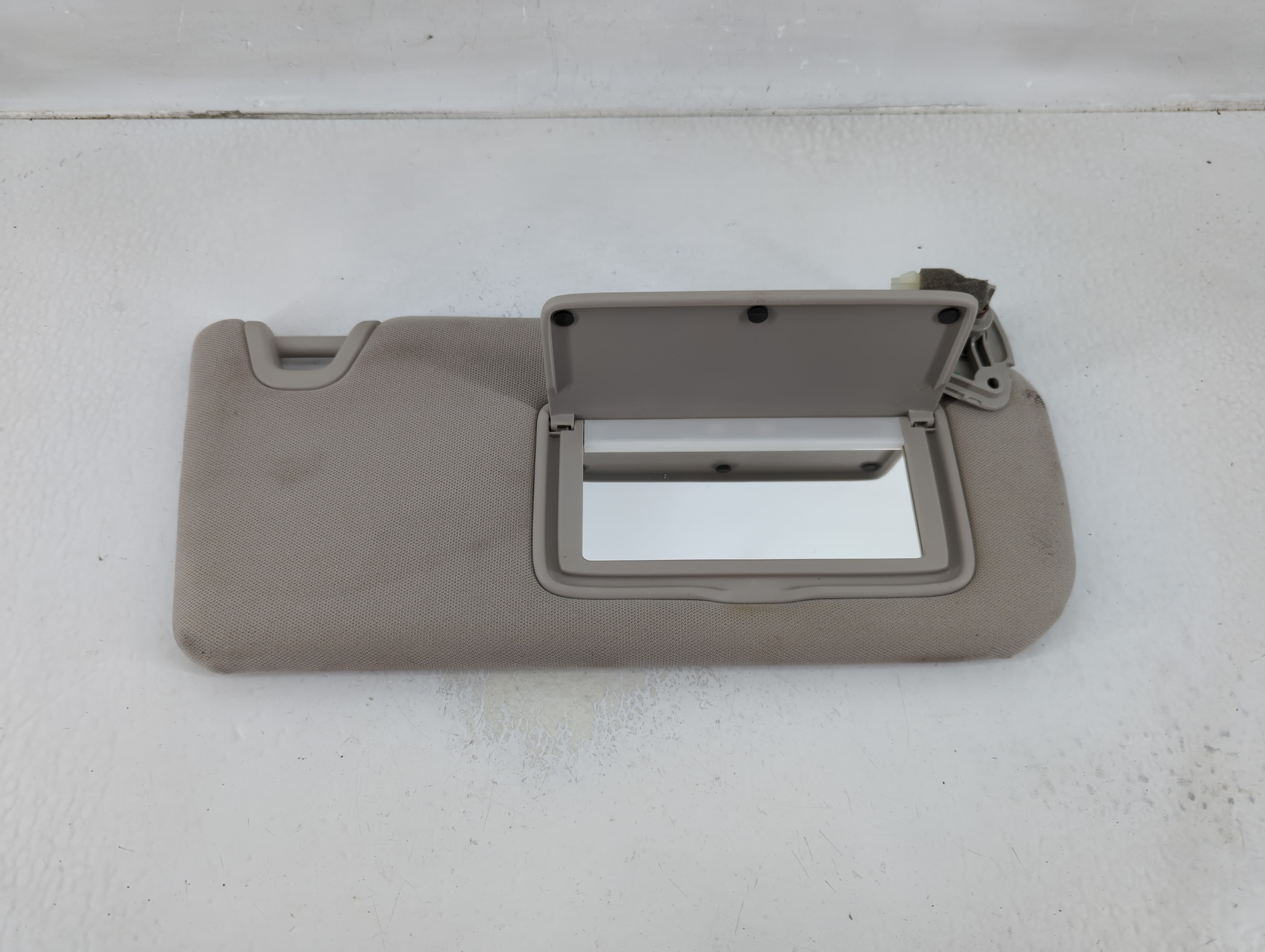 2021-2022 Nissan Altima Passenger Sun Visor Mirror Right Sunvisor Grey 1129722 - Oemusedautoparts1.com