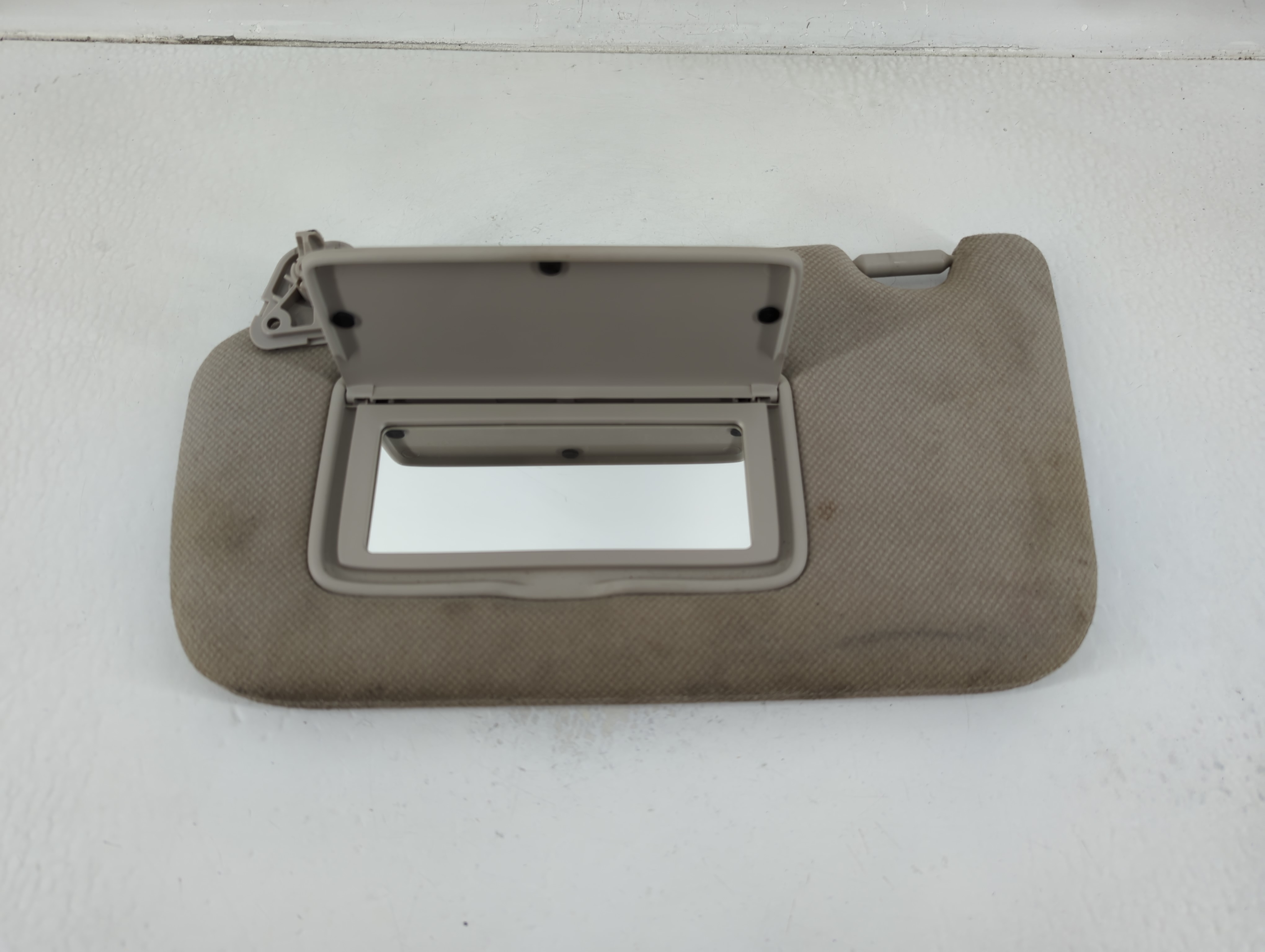 2013-2019 Nissan Sentra Driver Sun Visor Mirror Left Sunvisor Light Tan 1129726 - Oemusedautoparts1.com