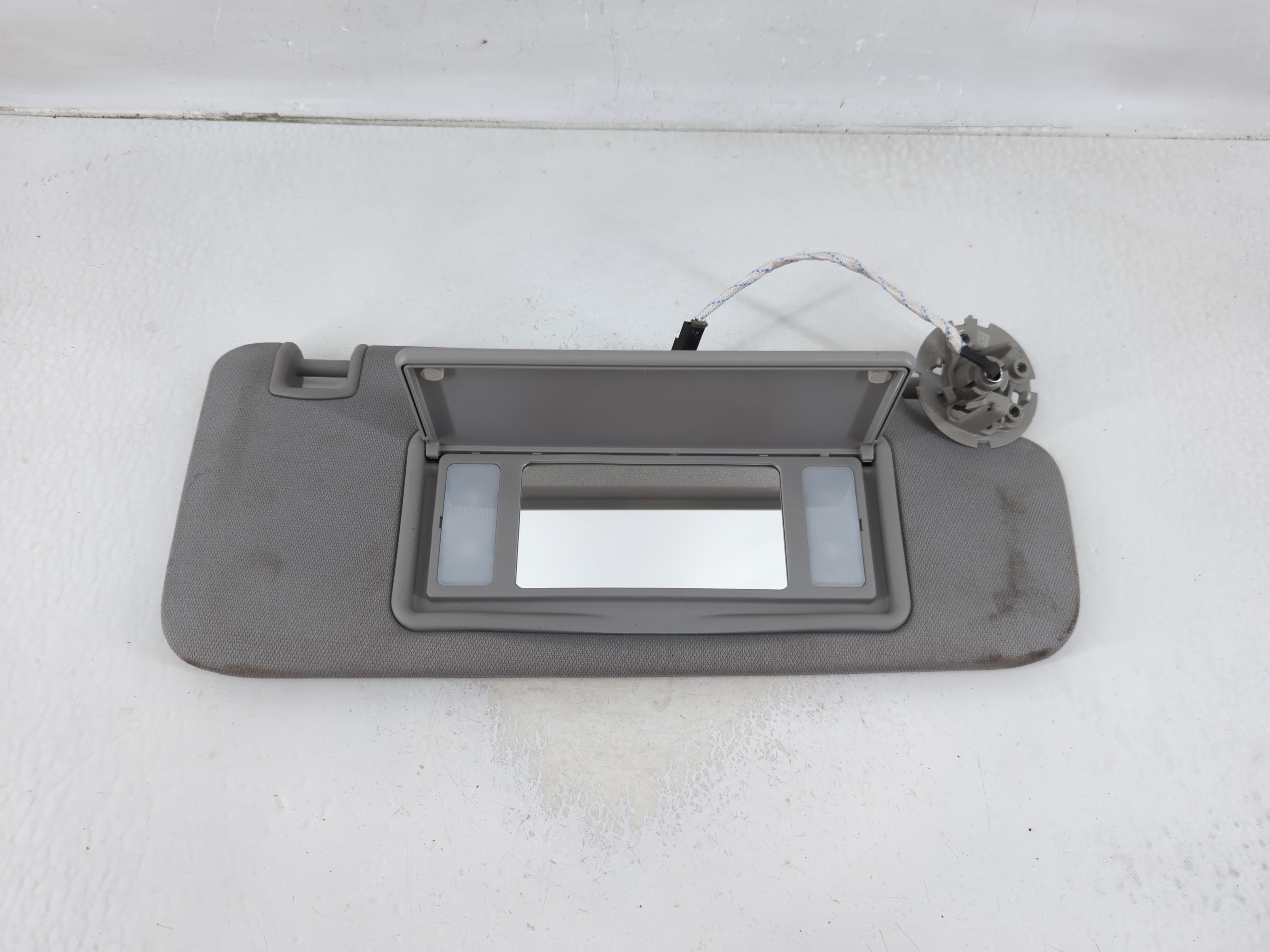 Picture of 2016-2021 Chevrolet Malibu Passenger Sun Visor Mirror Right Sunvisor 1129734