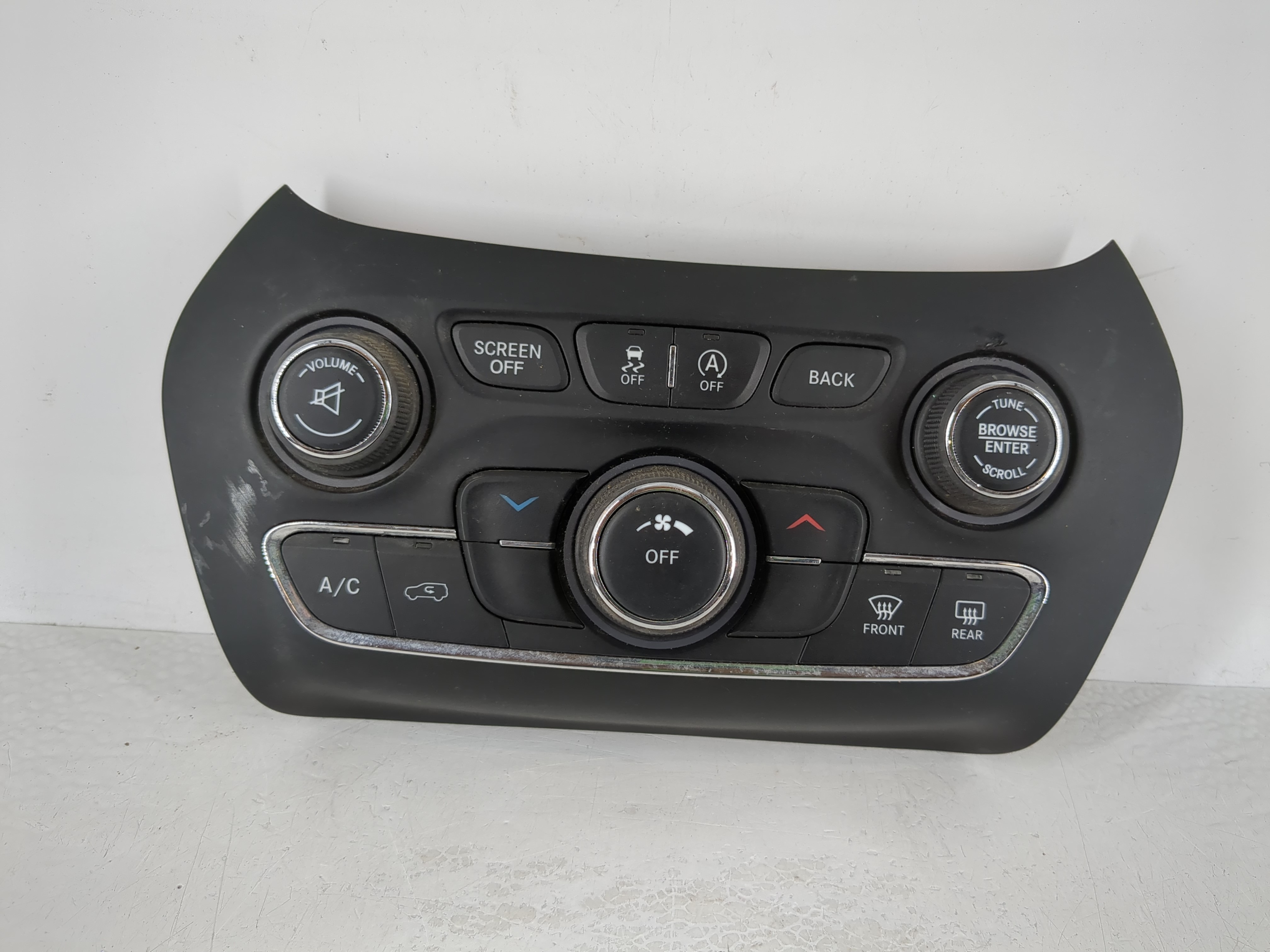 Picture of 2016-2016 Jeep Cherokee Am Fm Cd Player Radio Receiver 1129770