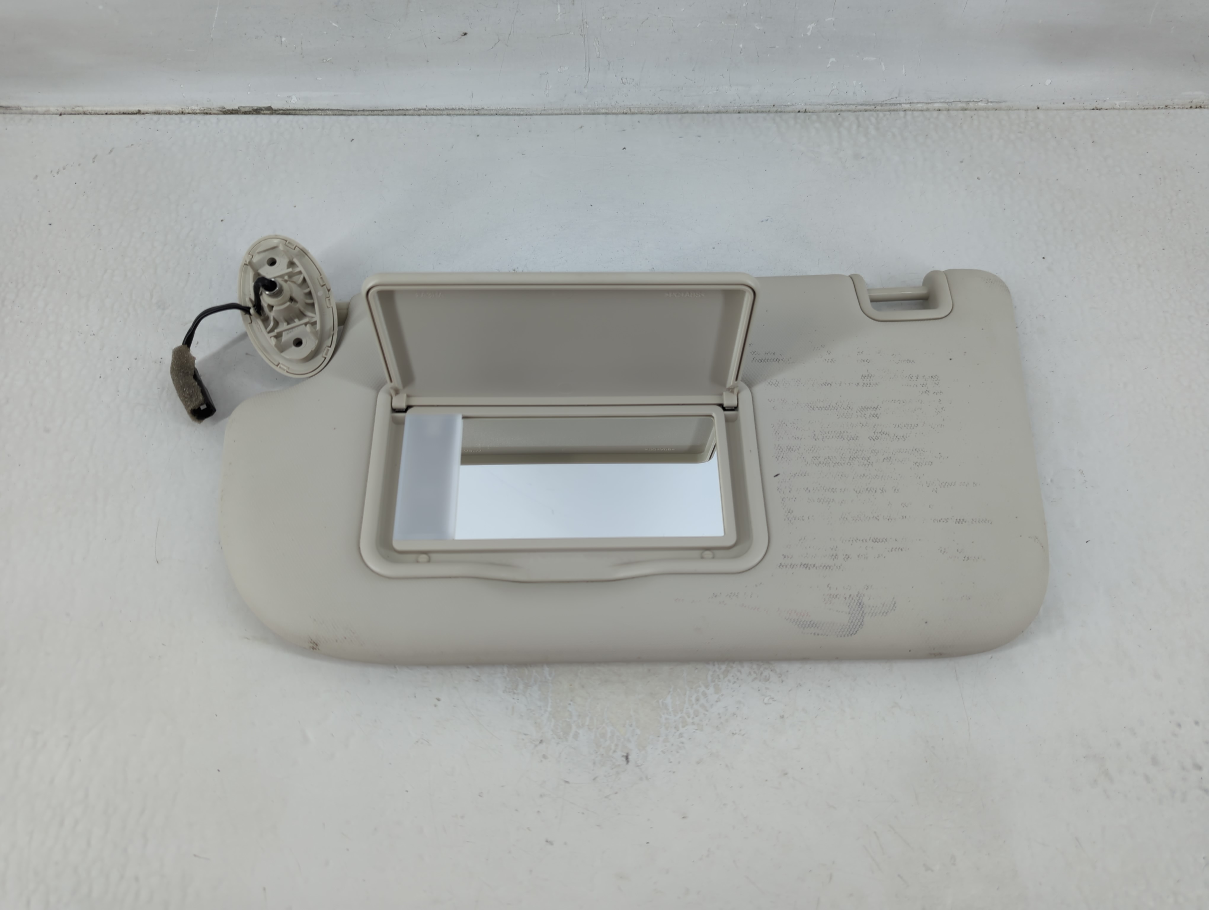 Picture of 2013-2019 Ford Escape Driver Sun Visor Mirror Left Sunvisor Ivory 1129796