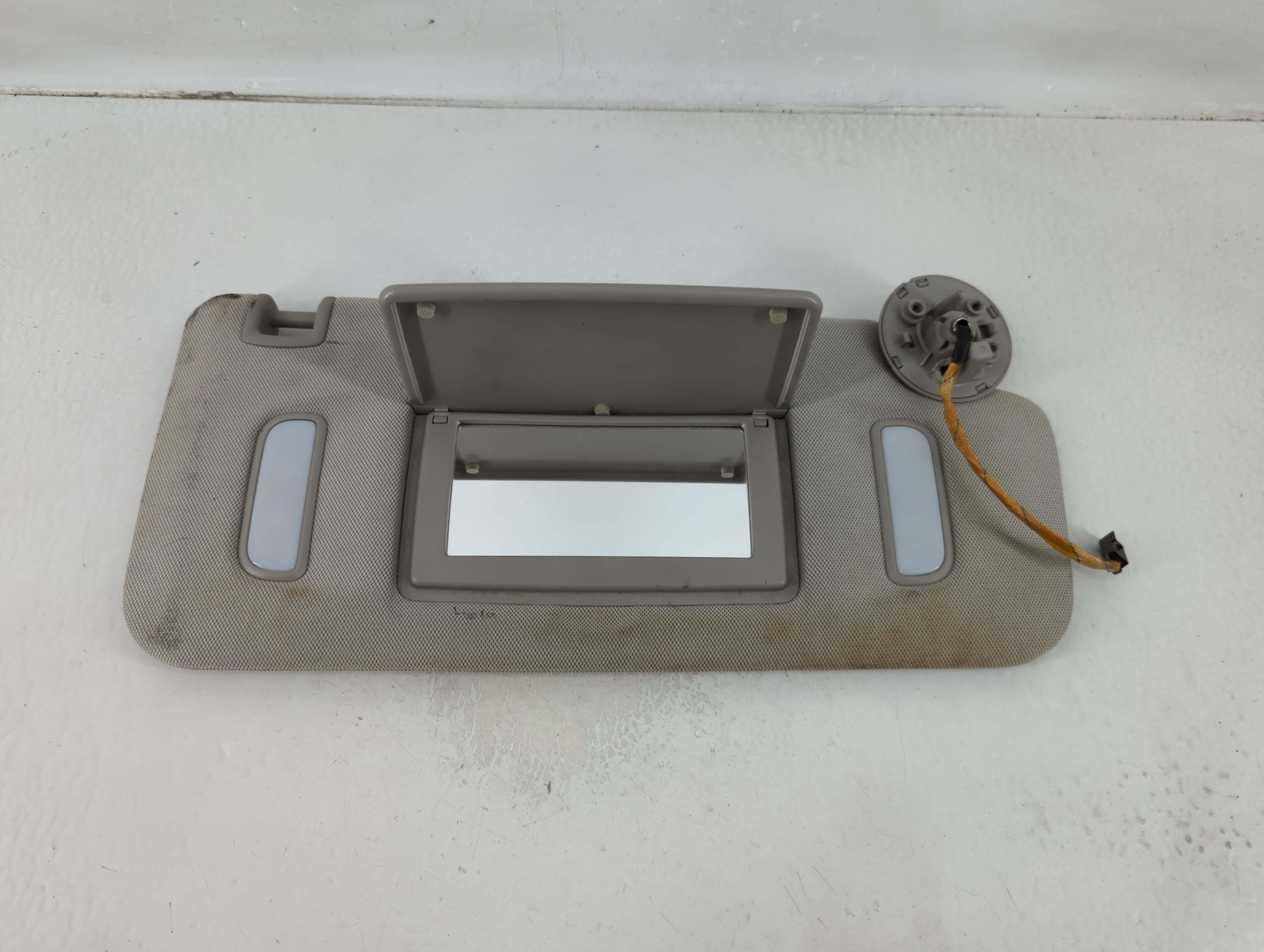 2010-2017 Gmc Terrain Driver Sun Visor Mirror Left Sunvisor Grey 1129801 - Oemusedautoparts1.com