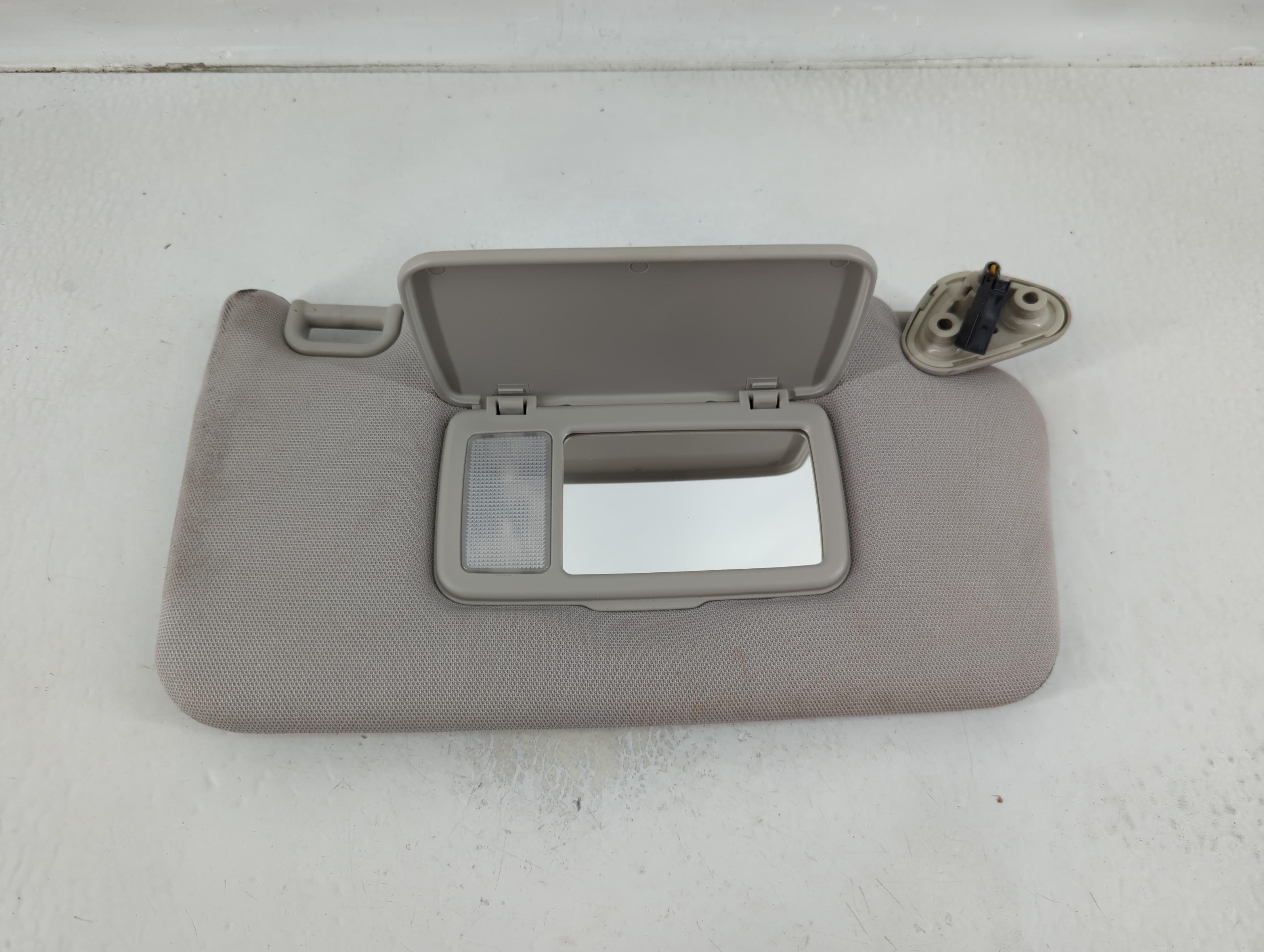 2012-2014 Subaru Legacy Passenger Sun Visor Mirror Right Sunvisor Grey 1129802 - Oemusedautoparts1.com