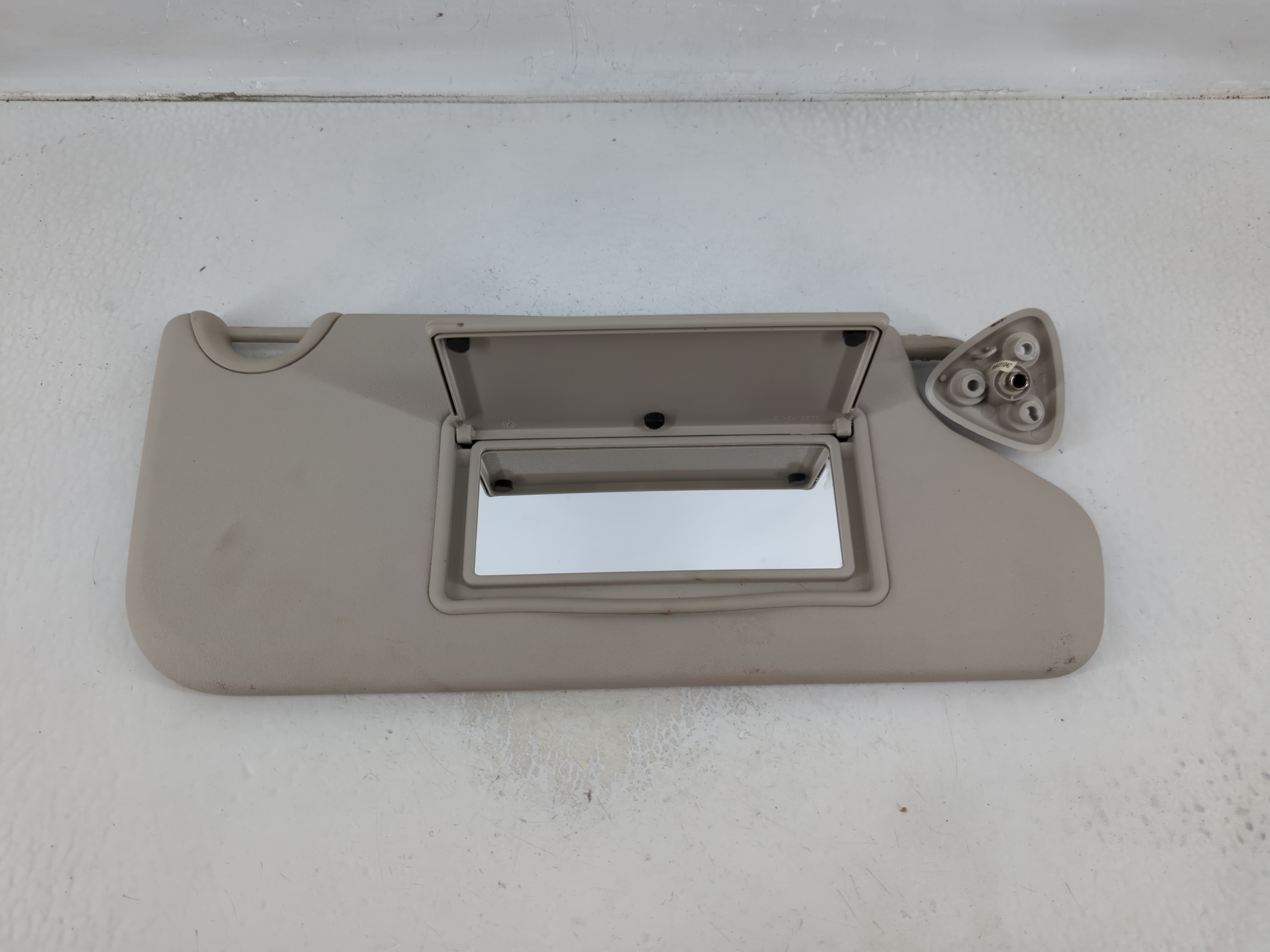 2014 Dodge Journey Passenger Sun Visor Mirror Right Sunvisor Light Gray 1129806 - Oemusedautoparts1.com