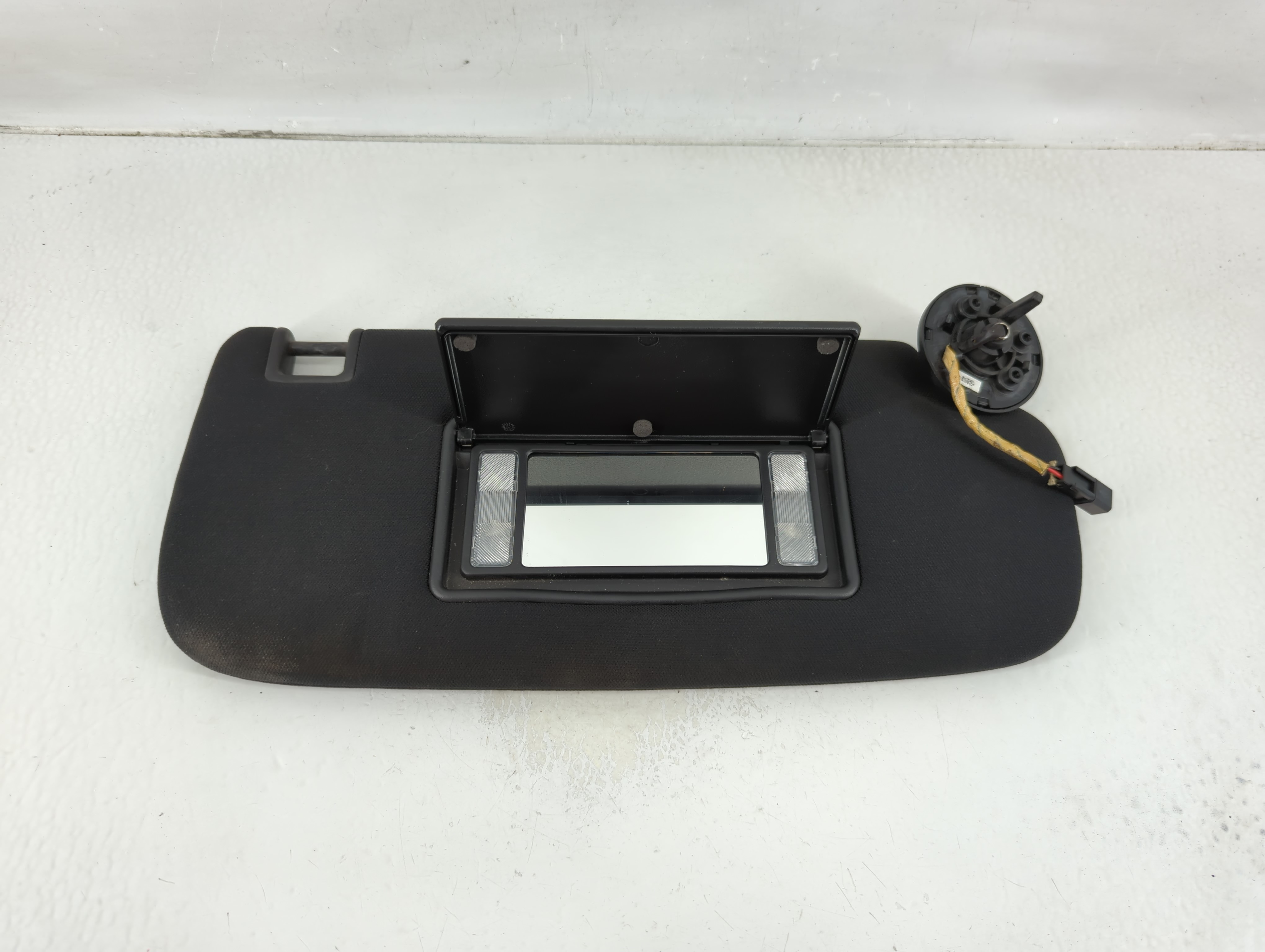 Picture of 2014-2022 Jeep Grand Cherokee Passenger Sun Visor Mirror Right Sunvisor 1129817